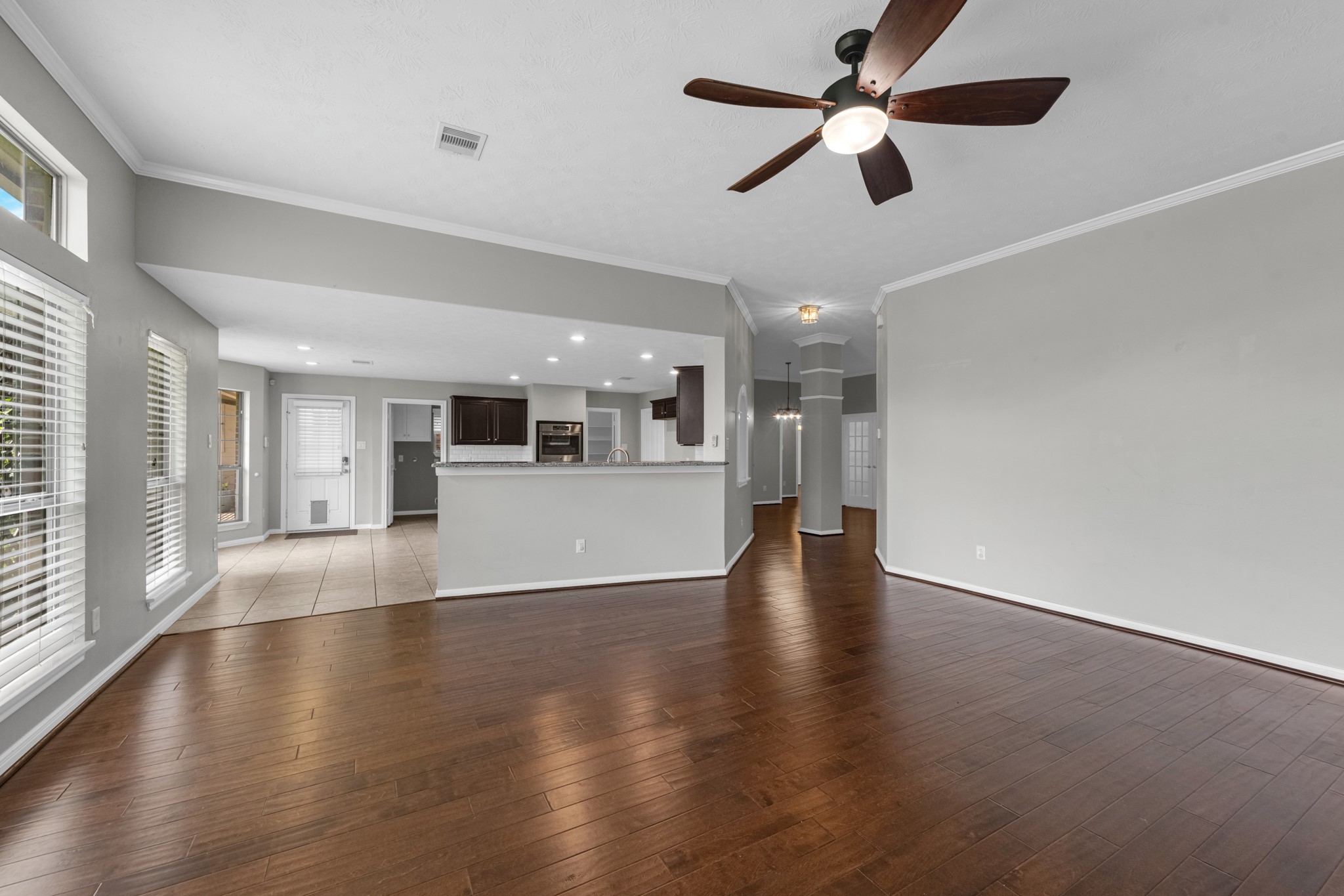 6606 Granbury Road Property Photo 12