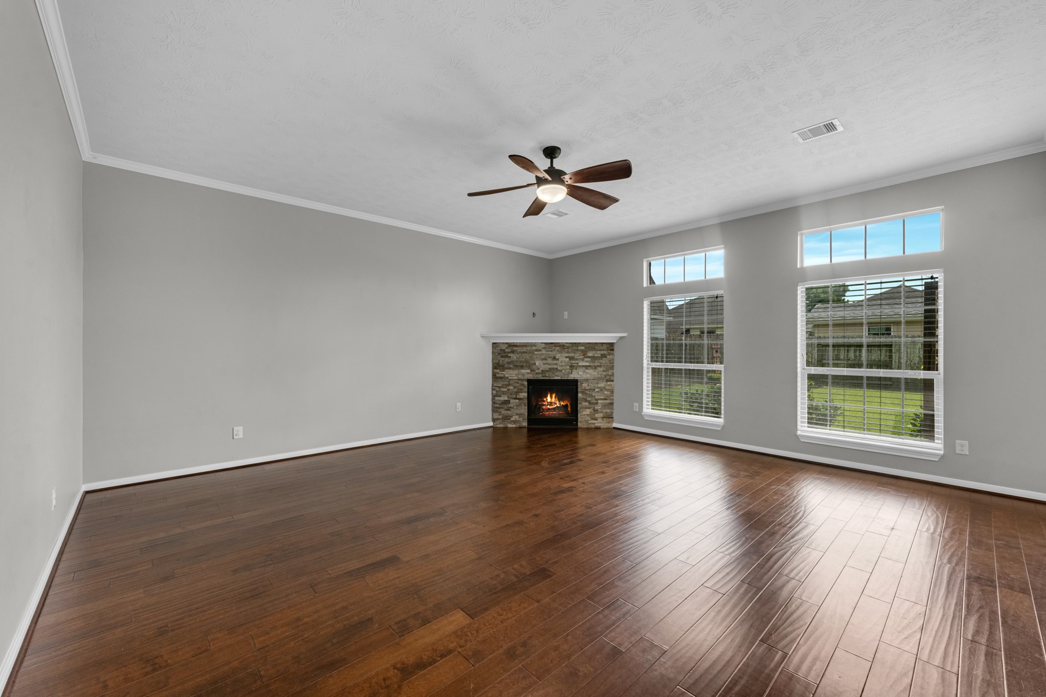 6606 Granbury Road Property Photo 12