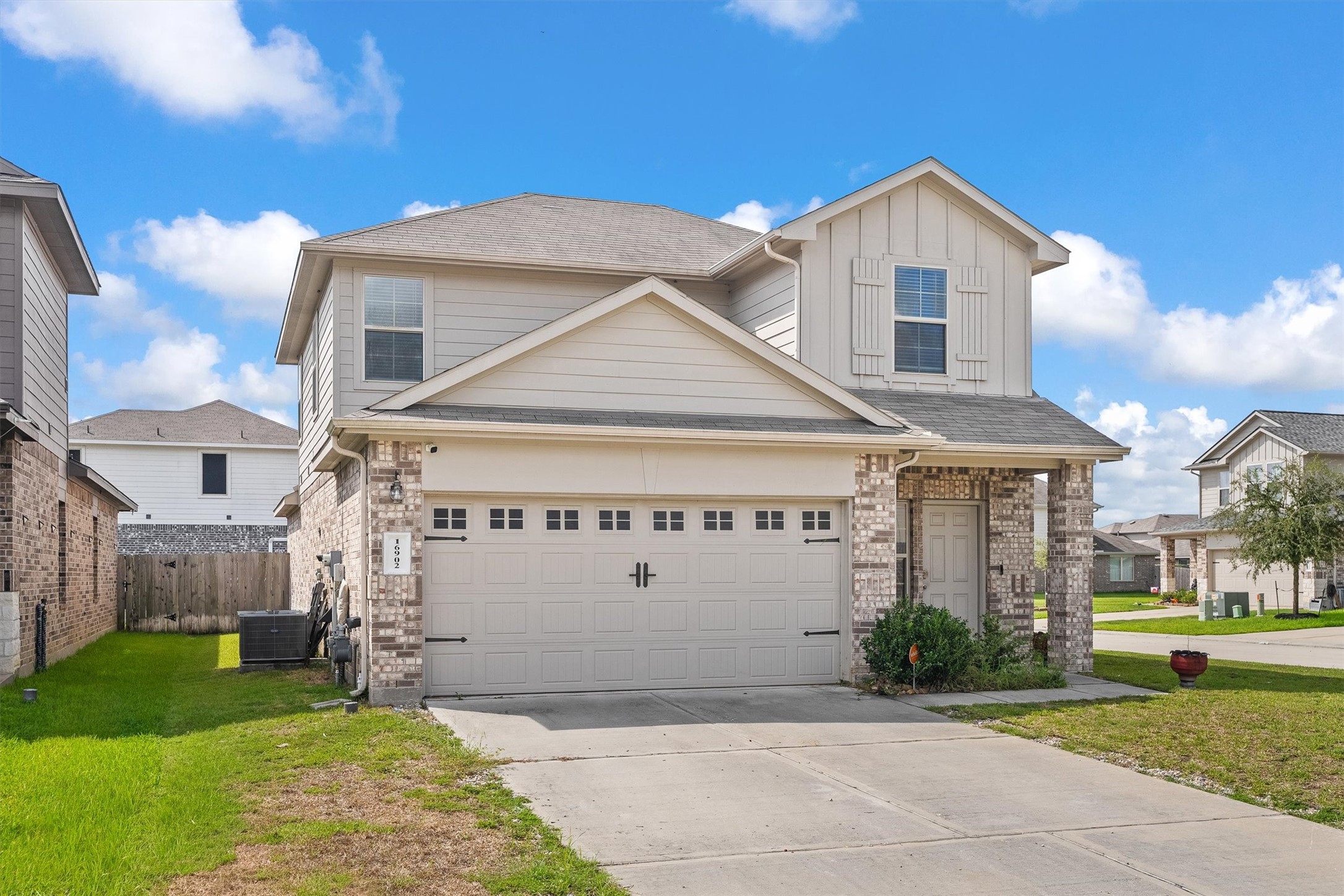 16902 Rich Pines Drive Property Photo 2