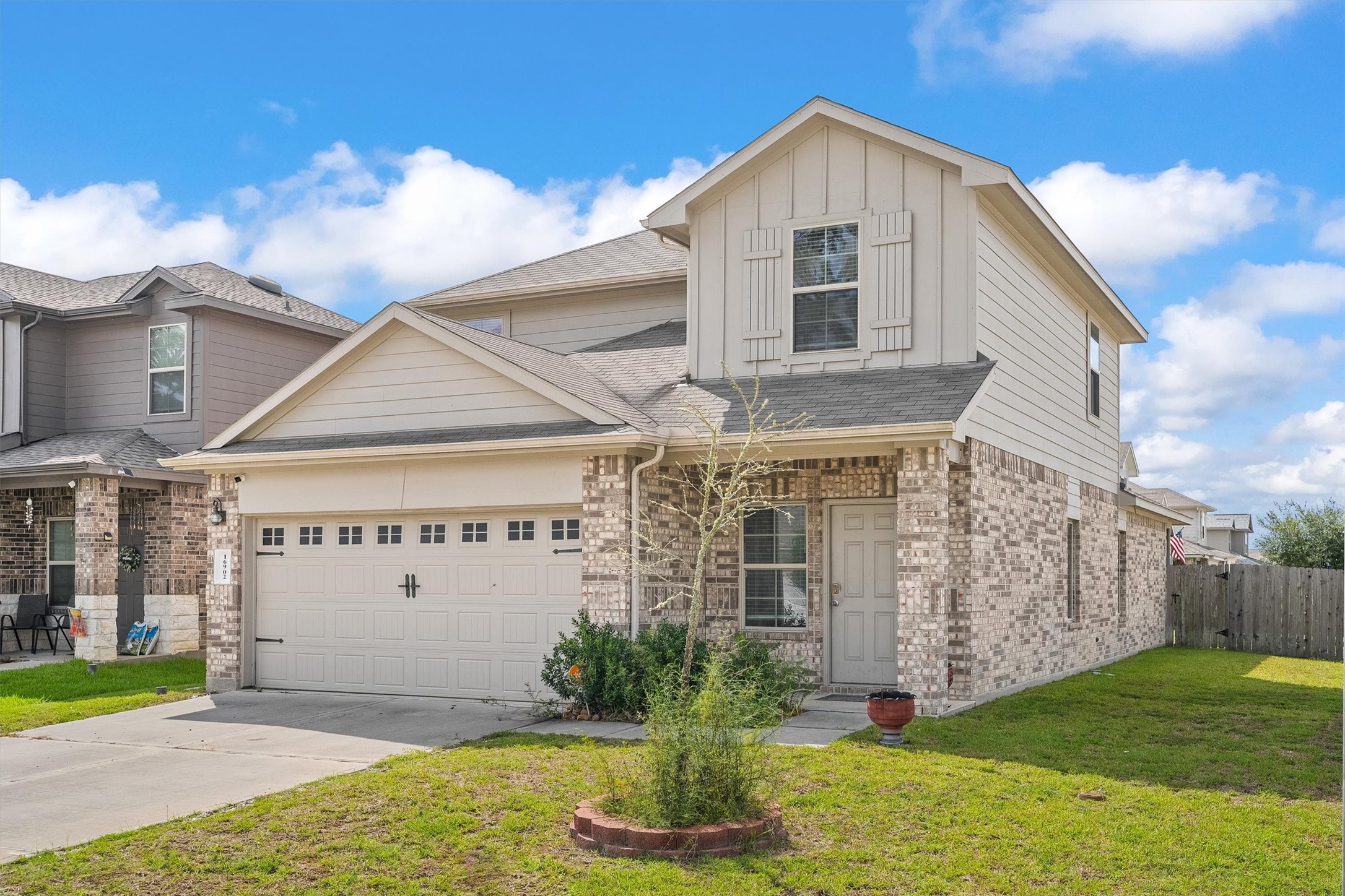 16902 Rich Pines Drive Property Photo 3