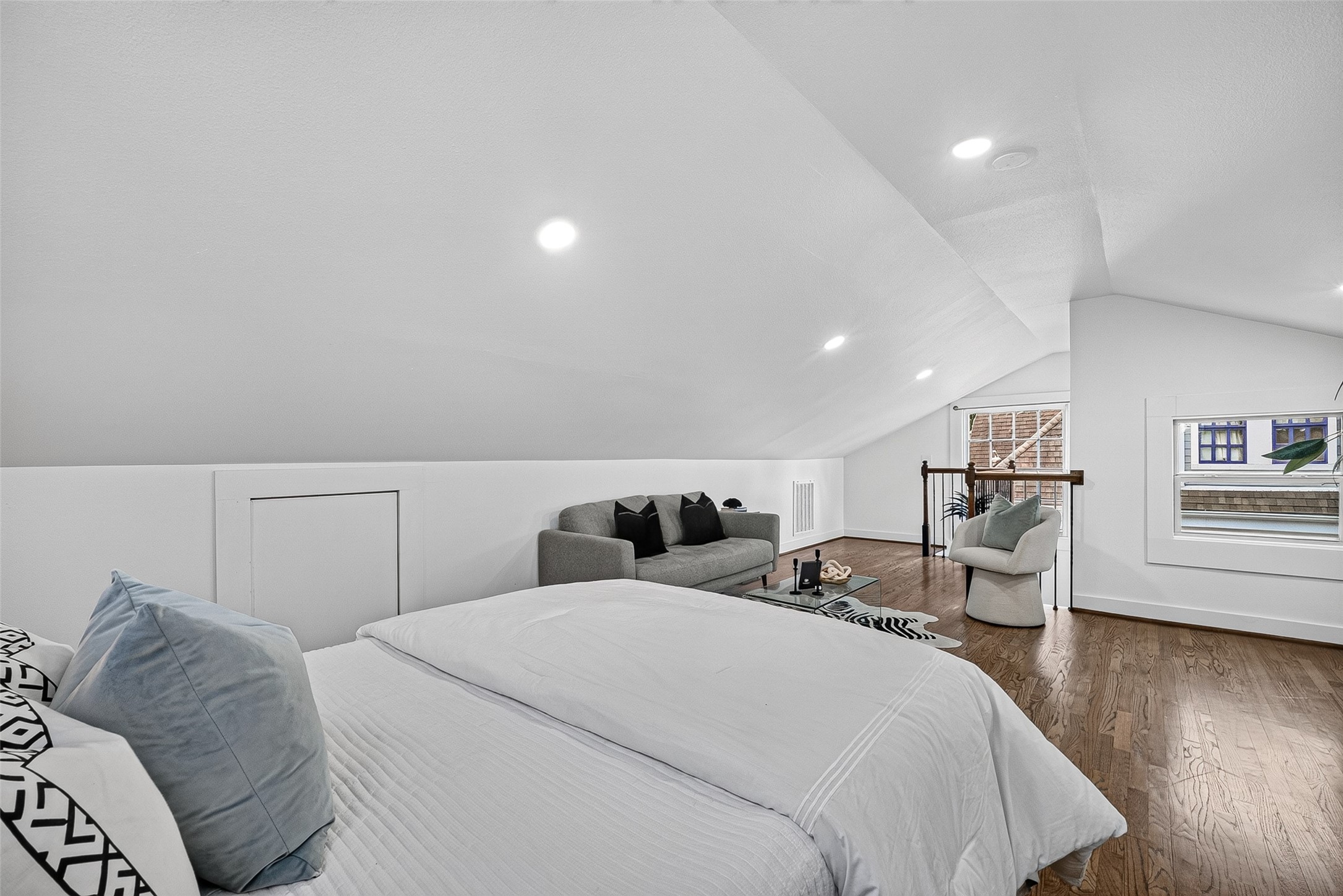 904 Arlington Street Property Photo 34