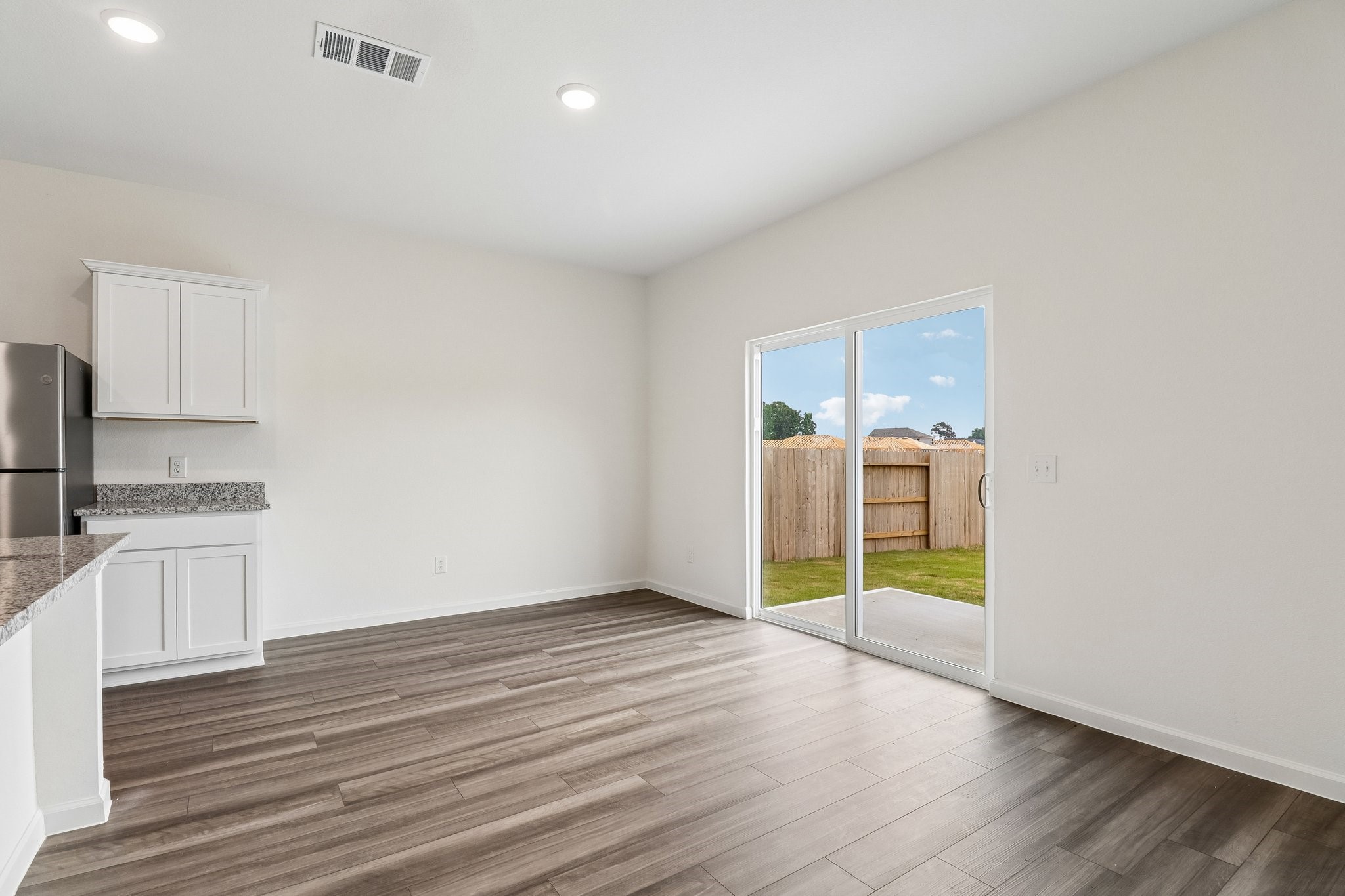 15903 Manor Cove Lane Property Photo 6