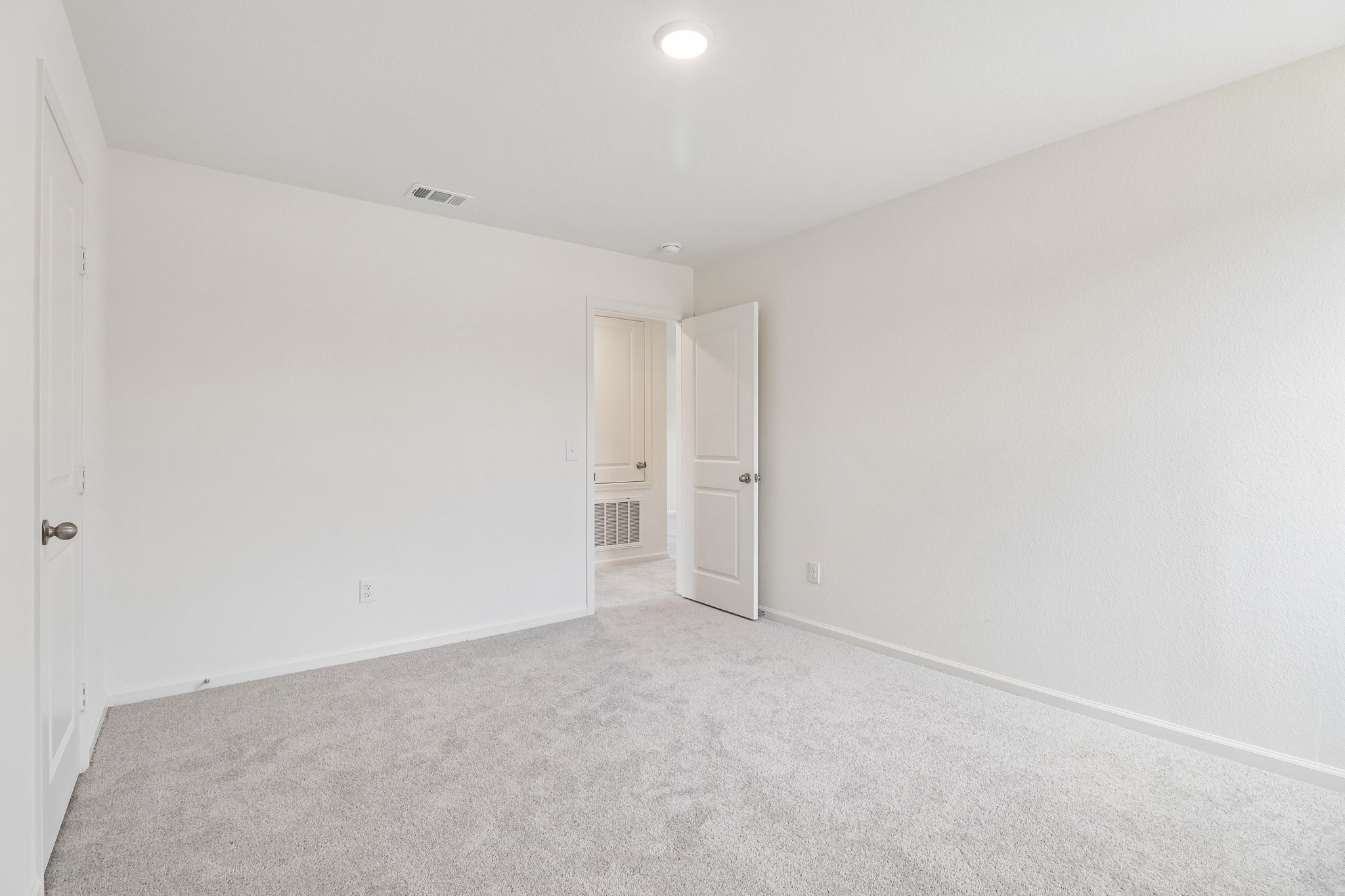 15903 Manor Cove Lane Property Photo 7