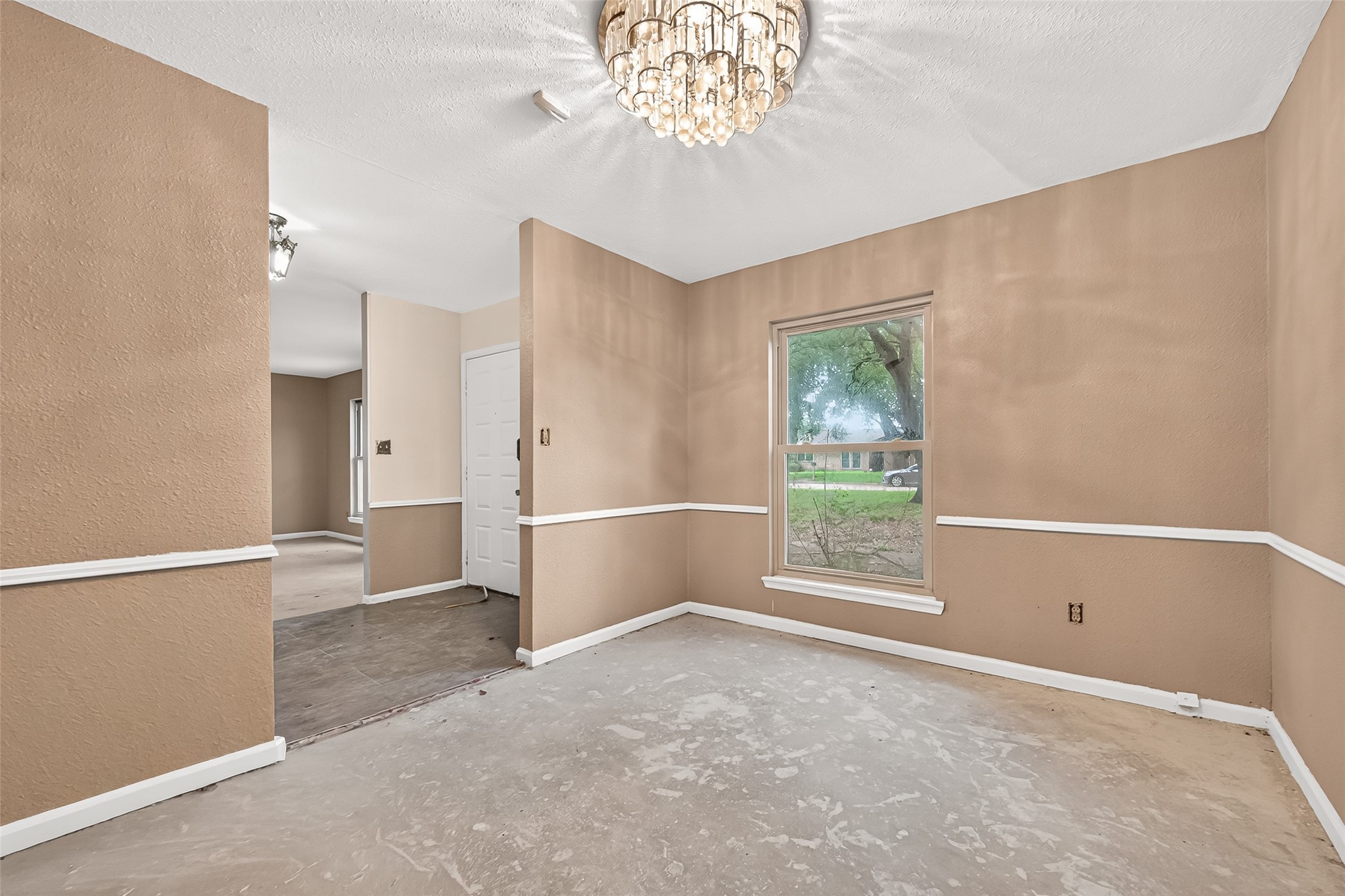 1 Shantilly Lane Property Photo 5