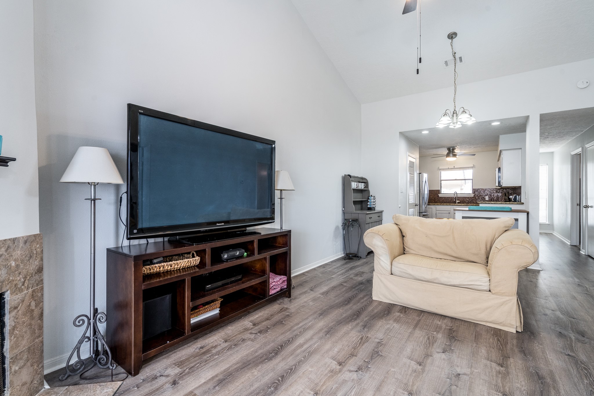 203 Lakeview Terrace B Property Photo 16