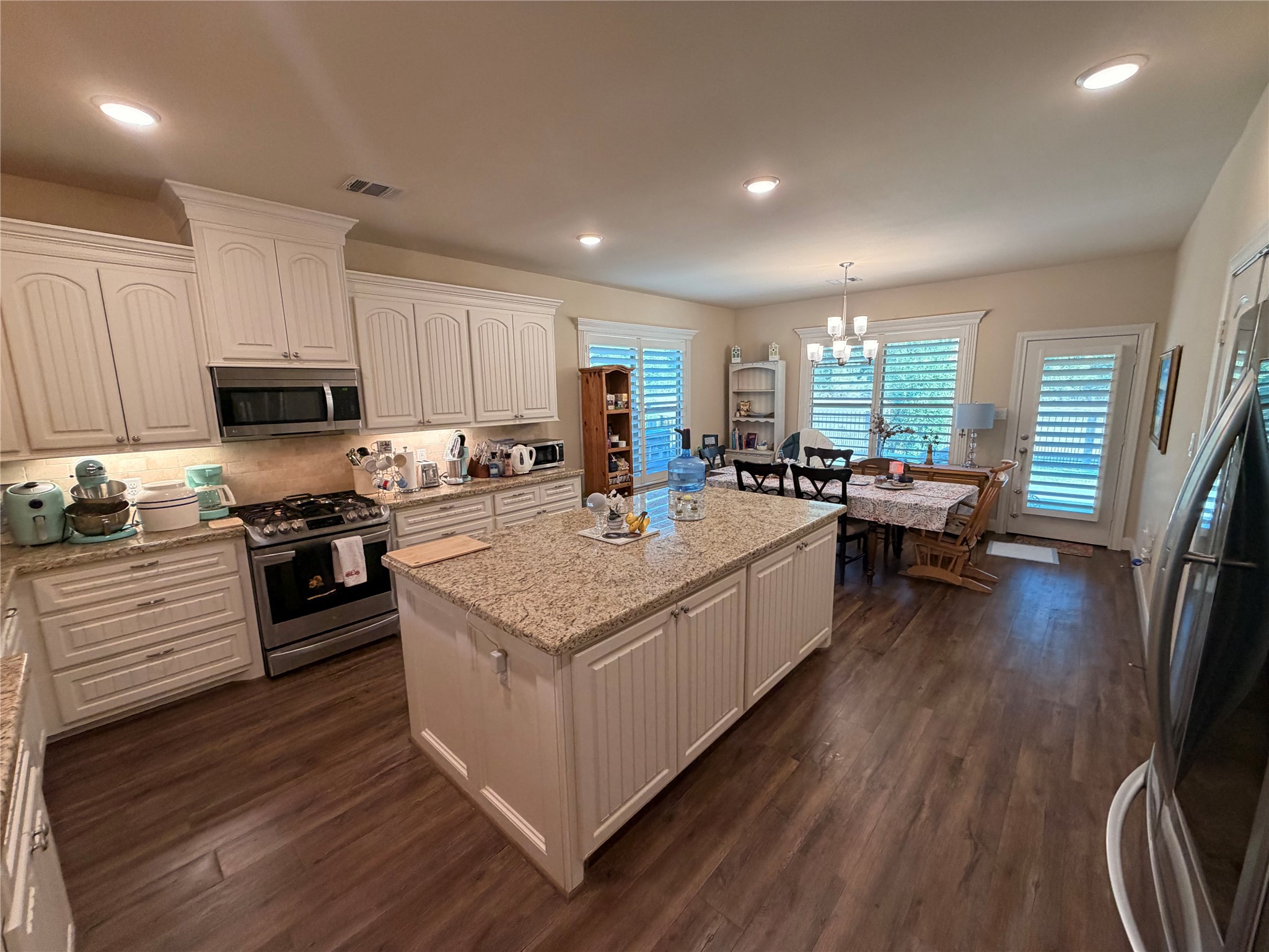 136 Wick Willow Road Property Photo 8