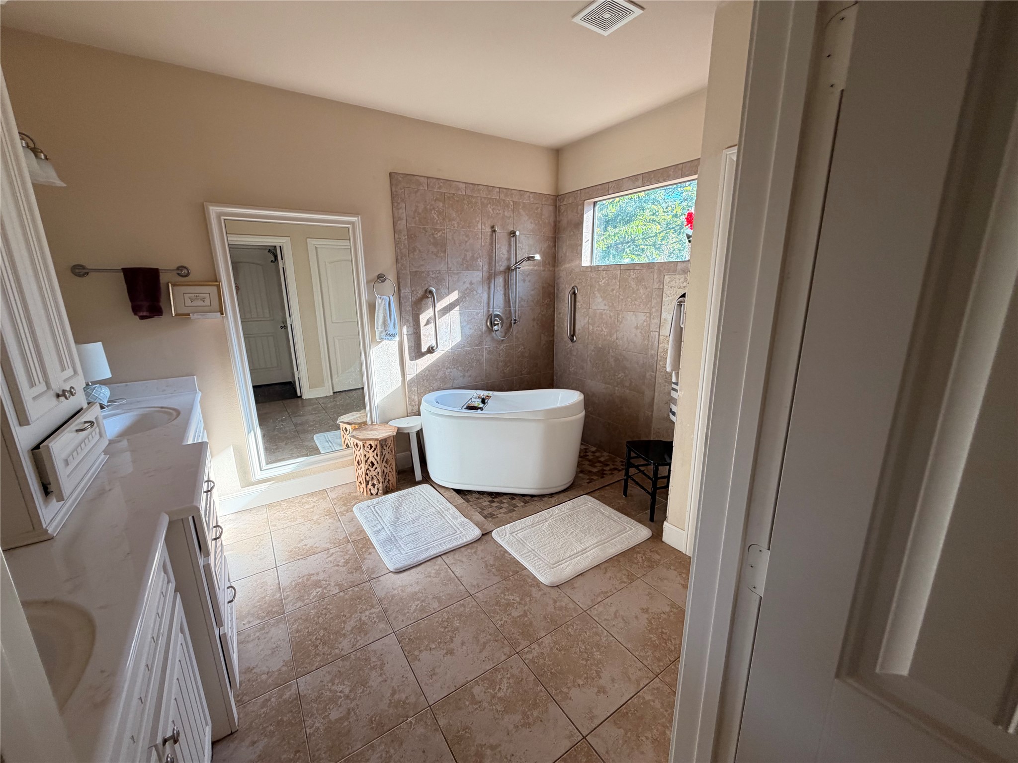 136 Wick Willow Road Property Photo 15