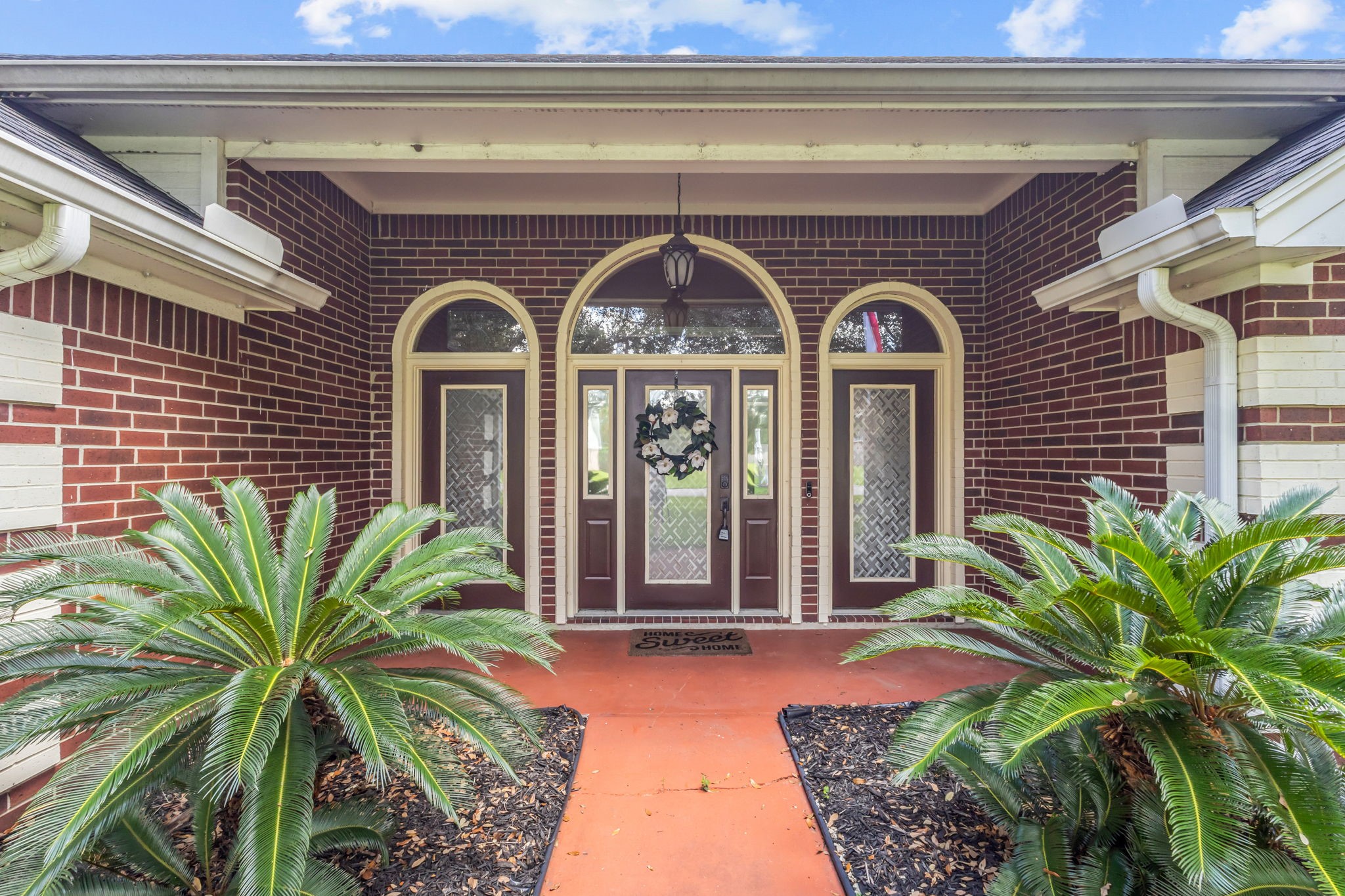 1100 Dawnwood Property Photo 3