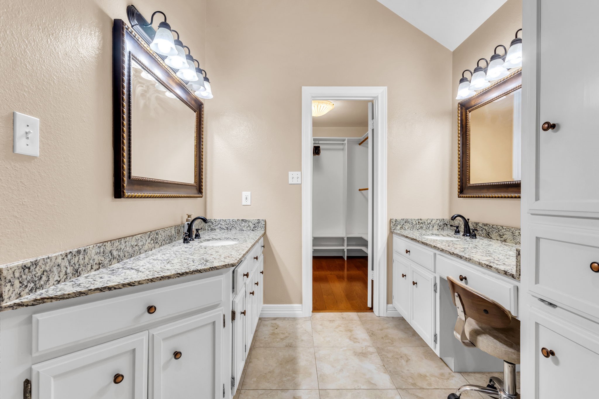1100 Dawnwood Property Photo 21