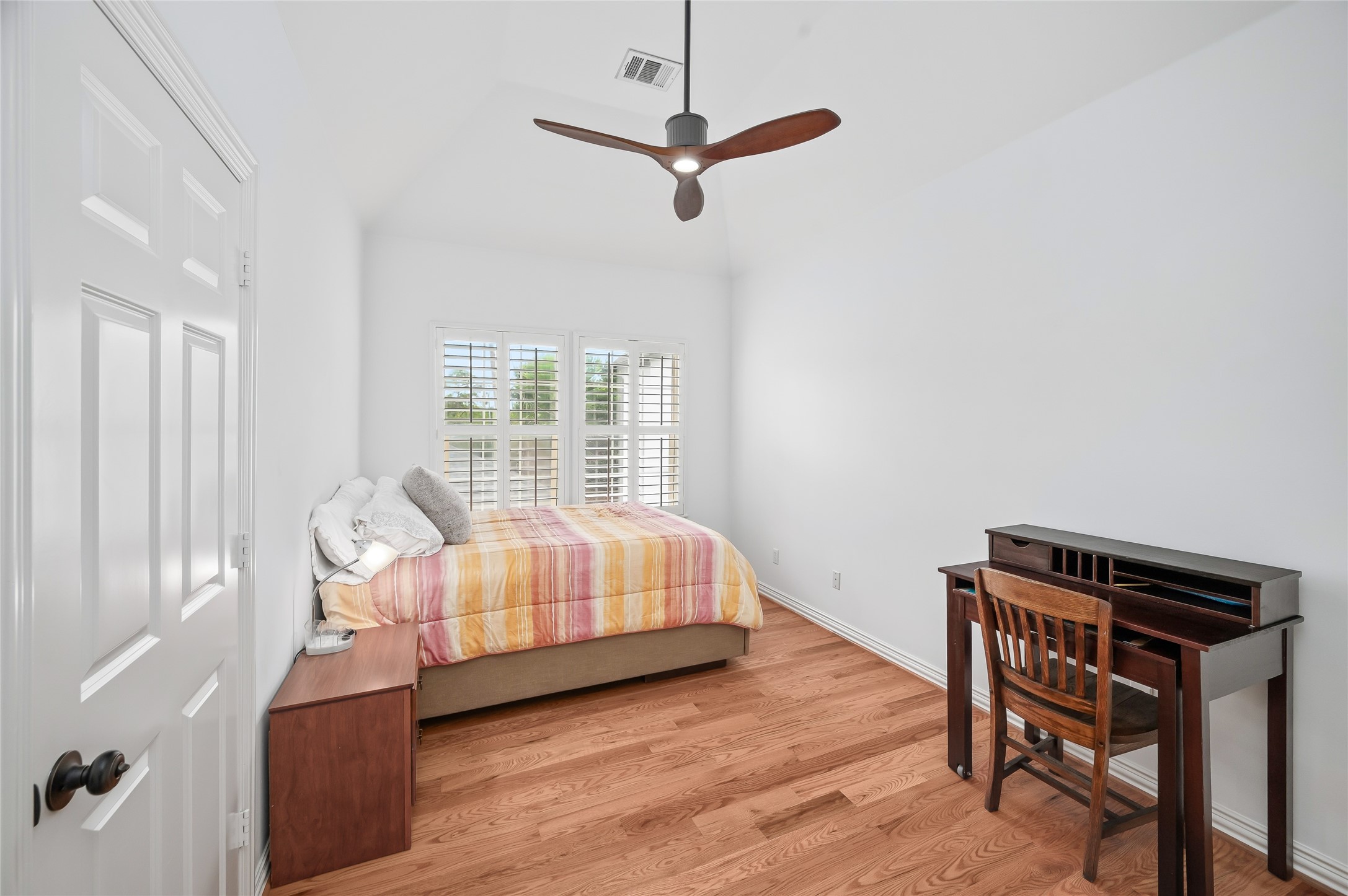 4021 Glenshire Street Property Photo 29