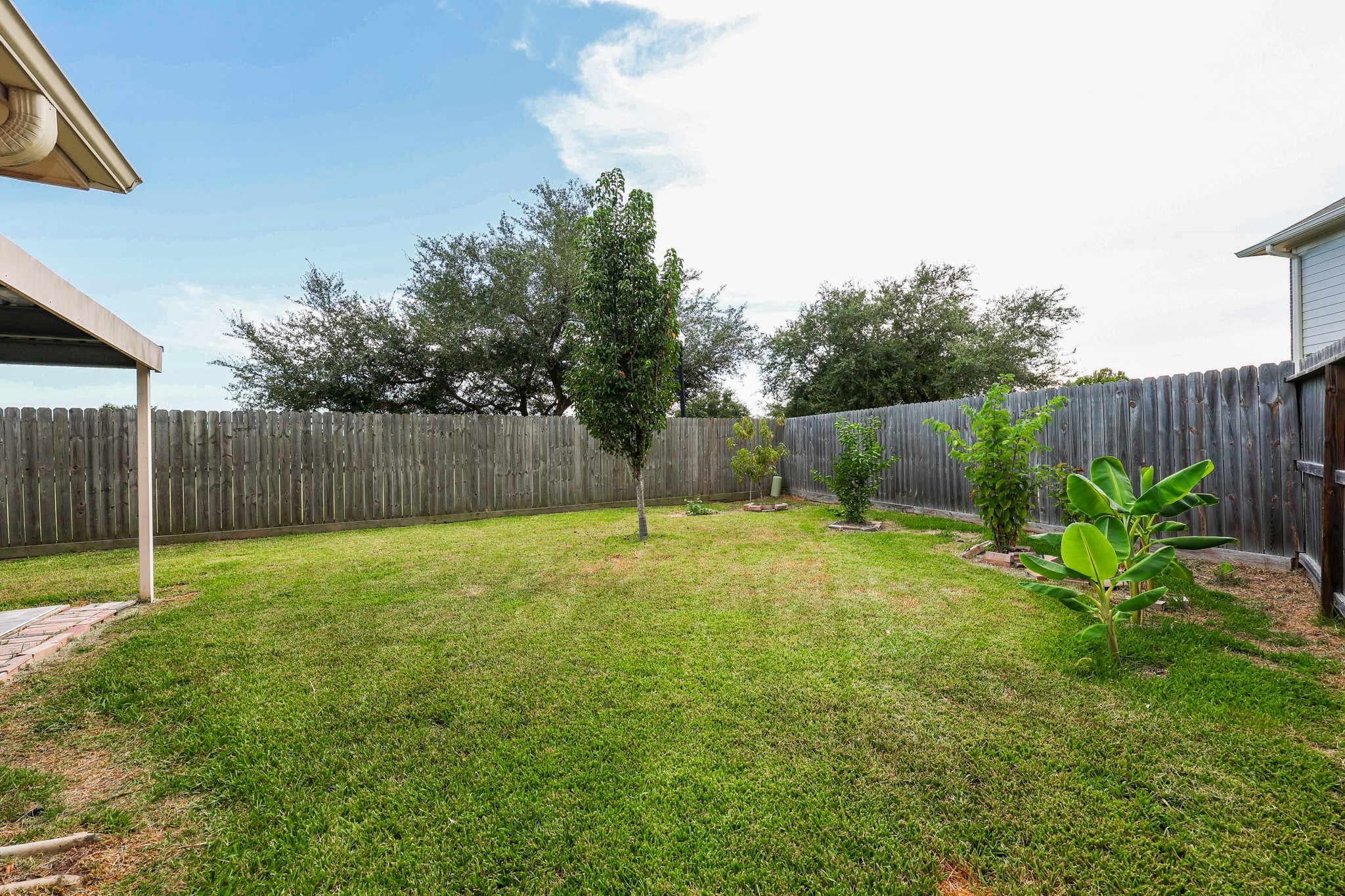 5233 Ridgecrest Drive Property Photo 3