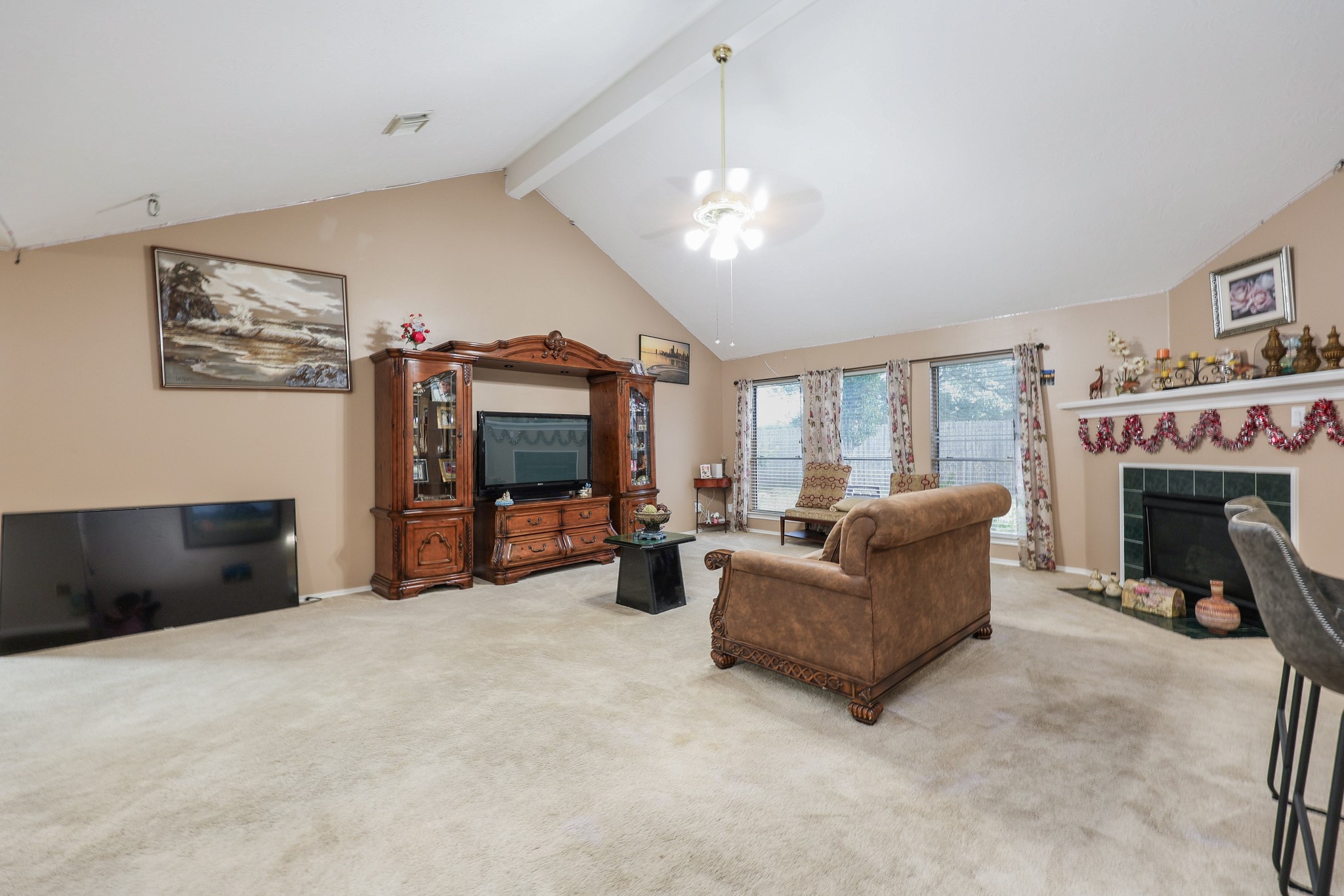 5233 Ridgecrest Drive Property Photo 7
