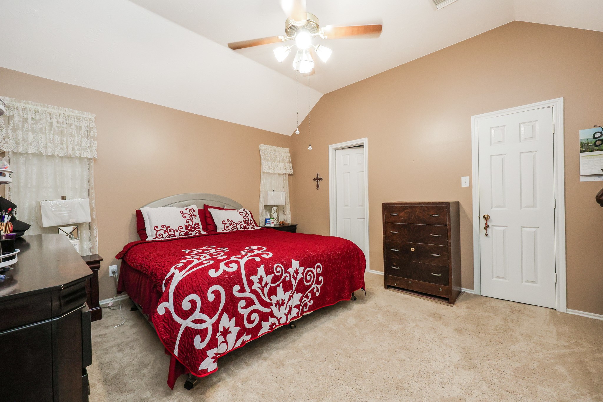 5233 Ridgecrest Drive Property Photo 15