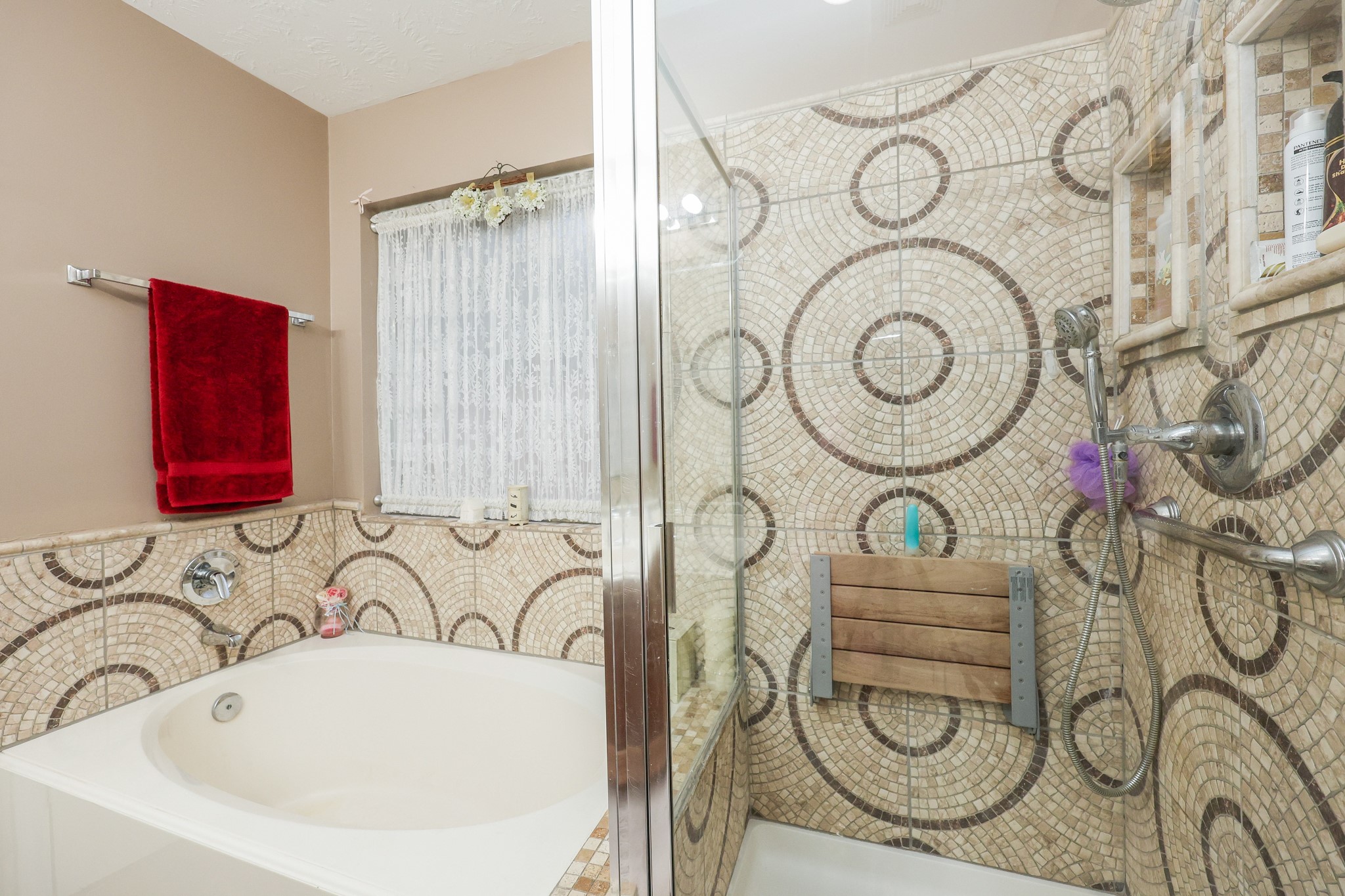 5233 Ridgecrest Drive Property Photo 18