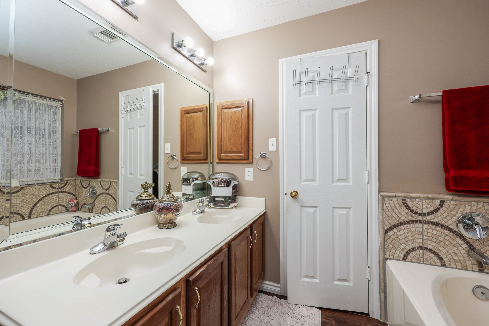 5233 Ridgecrest Drive Property Photo 19