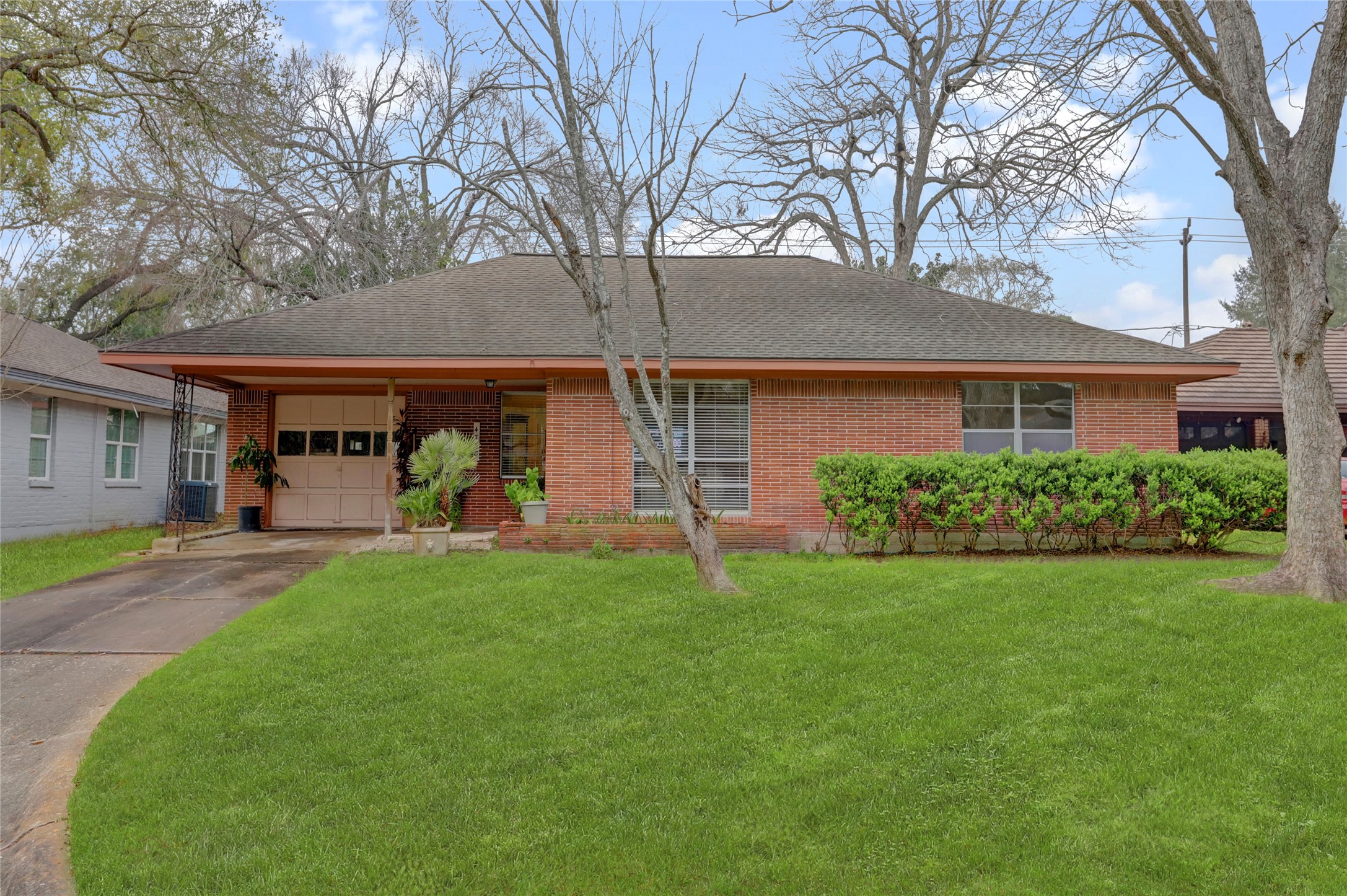 4730 Sanford Road Property Photo