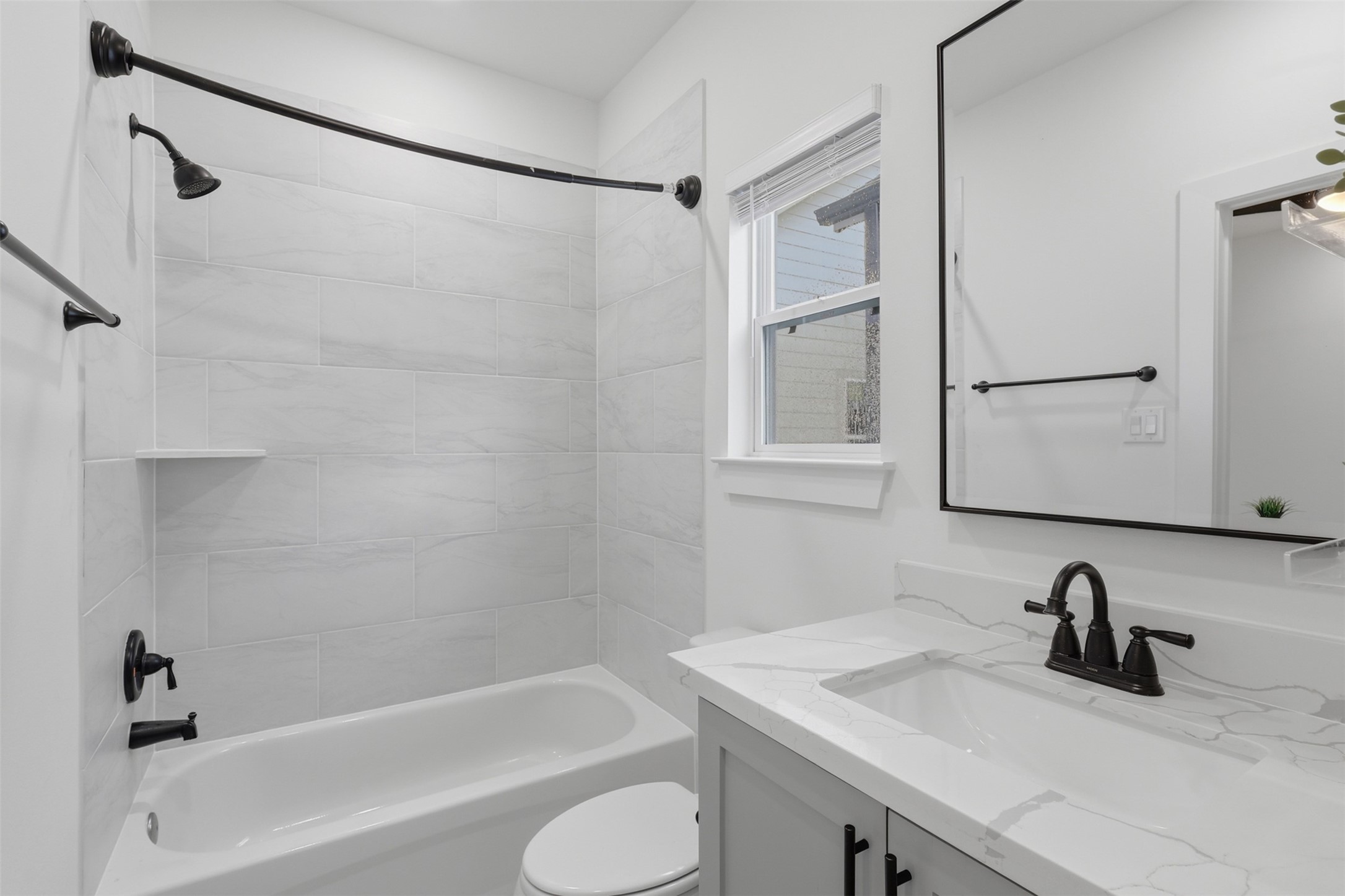 714 W Donovan Street A Property Photo 16