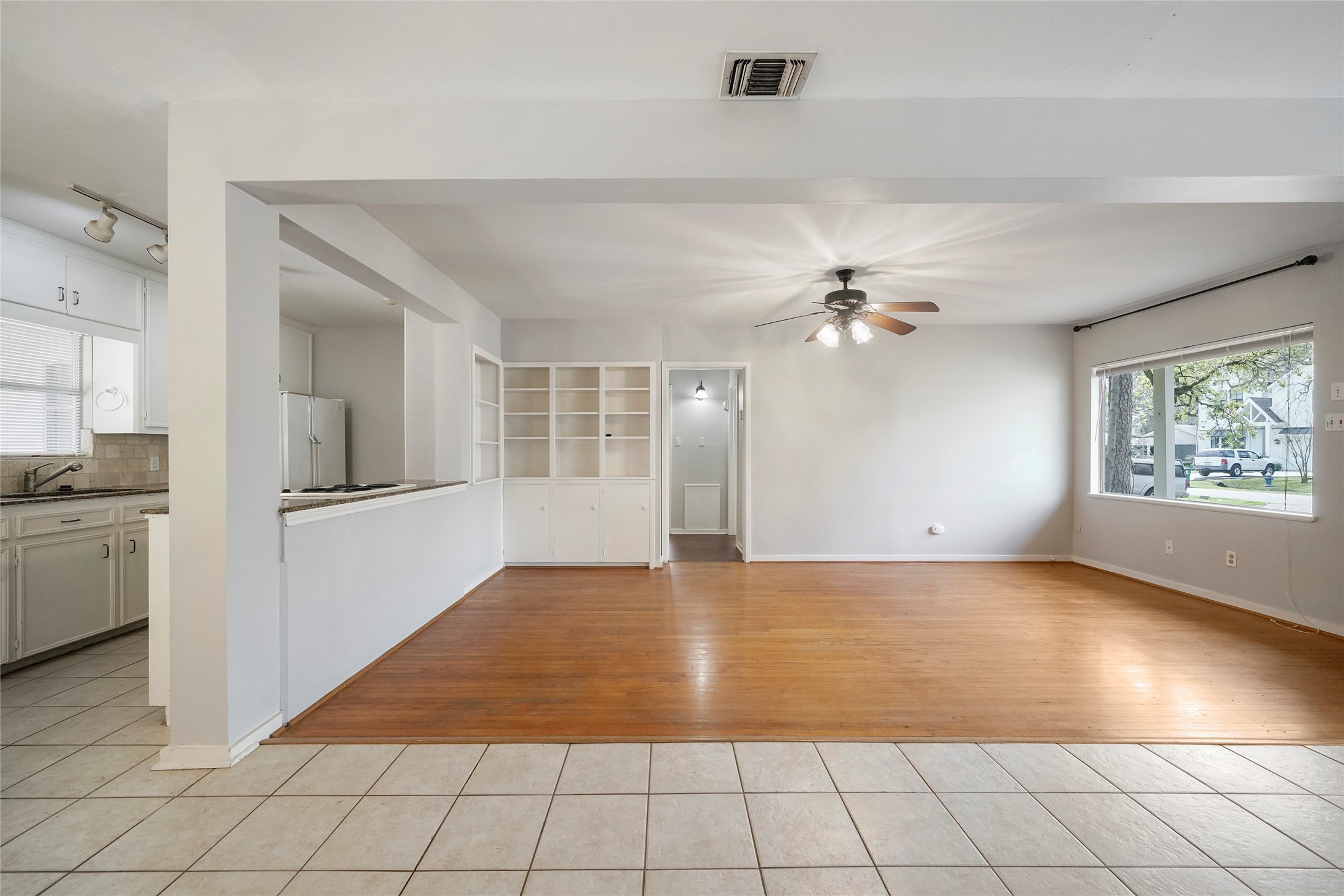 930 42nd Street Property Photo 7