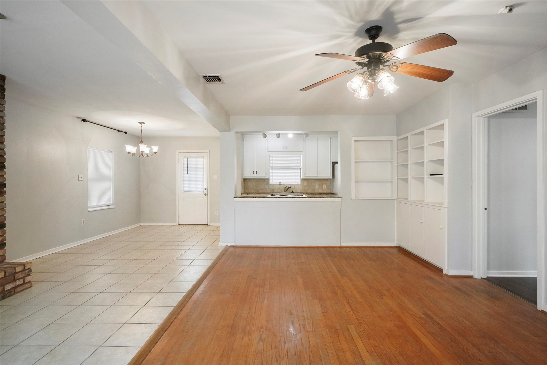 930 42nd Street Property Photo 9