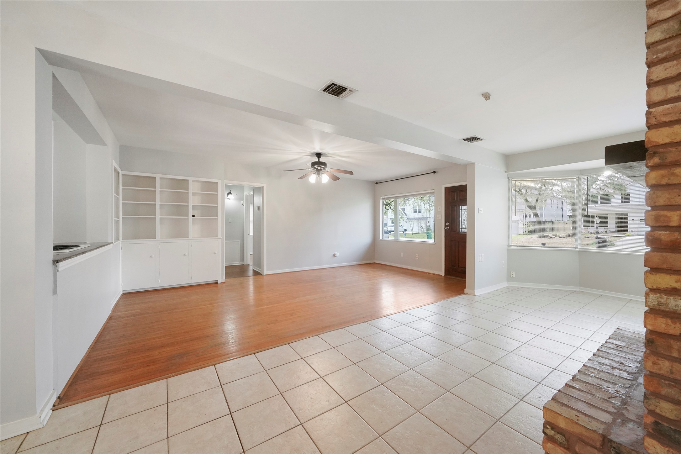 930 42nd Street Property Photo 10