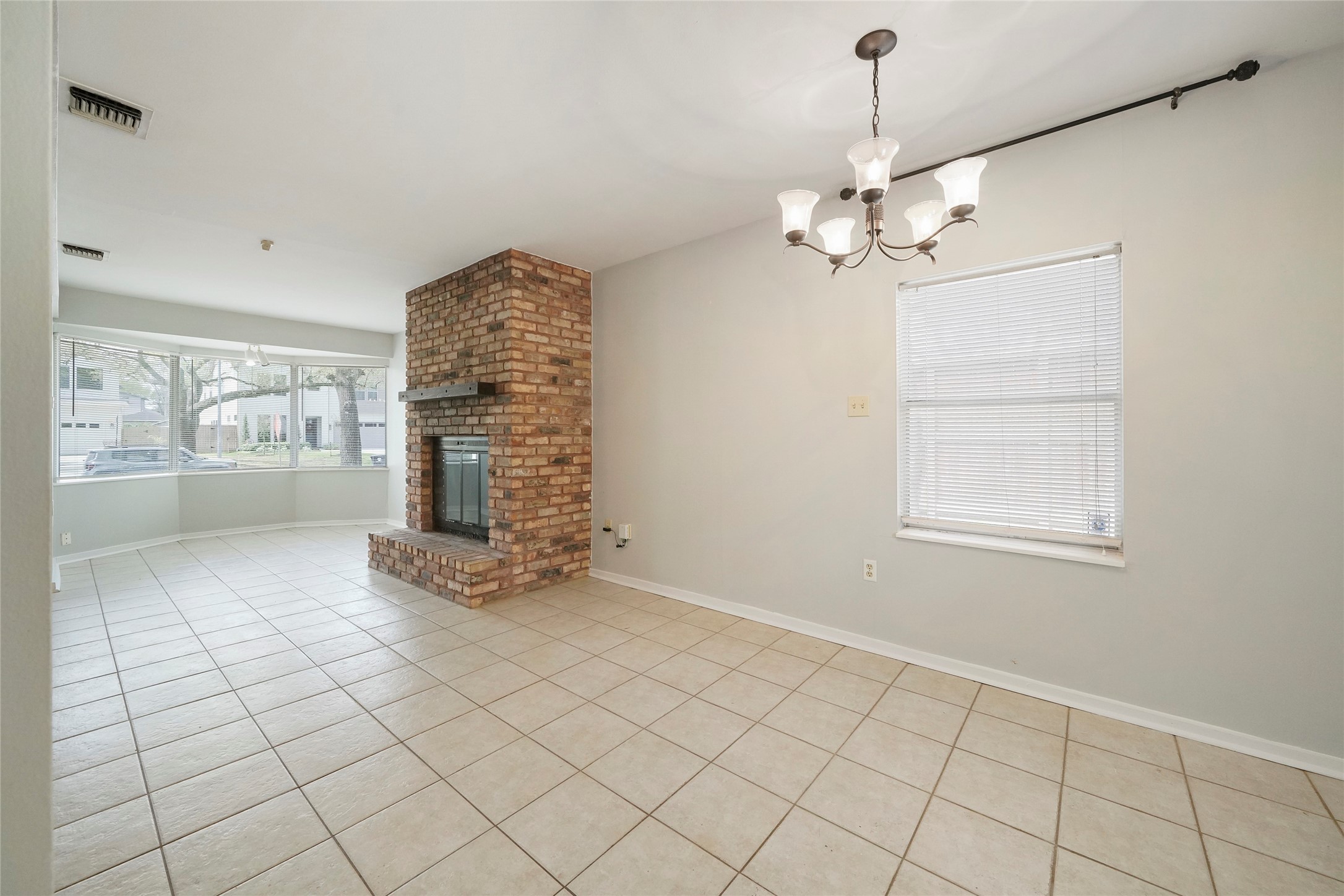 930 42nd Street Property Photo 11