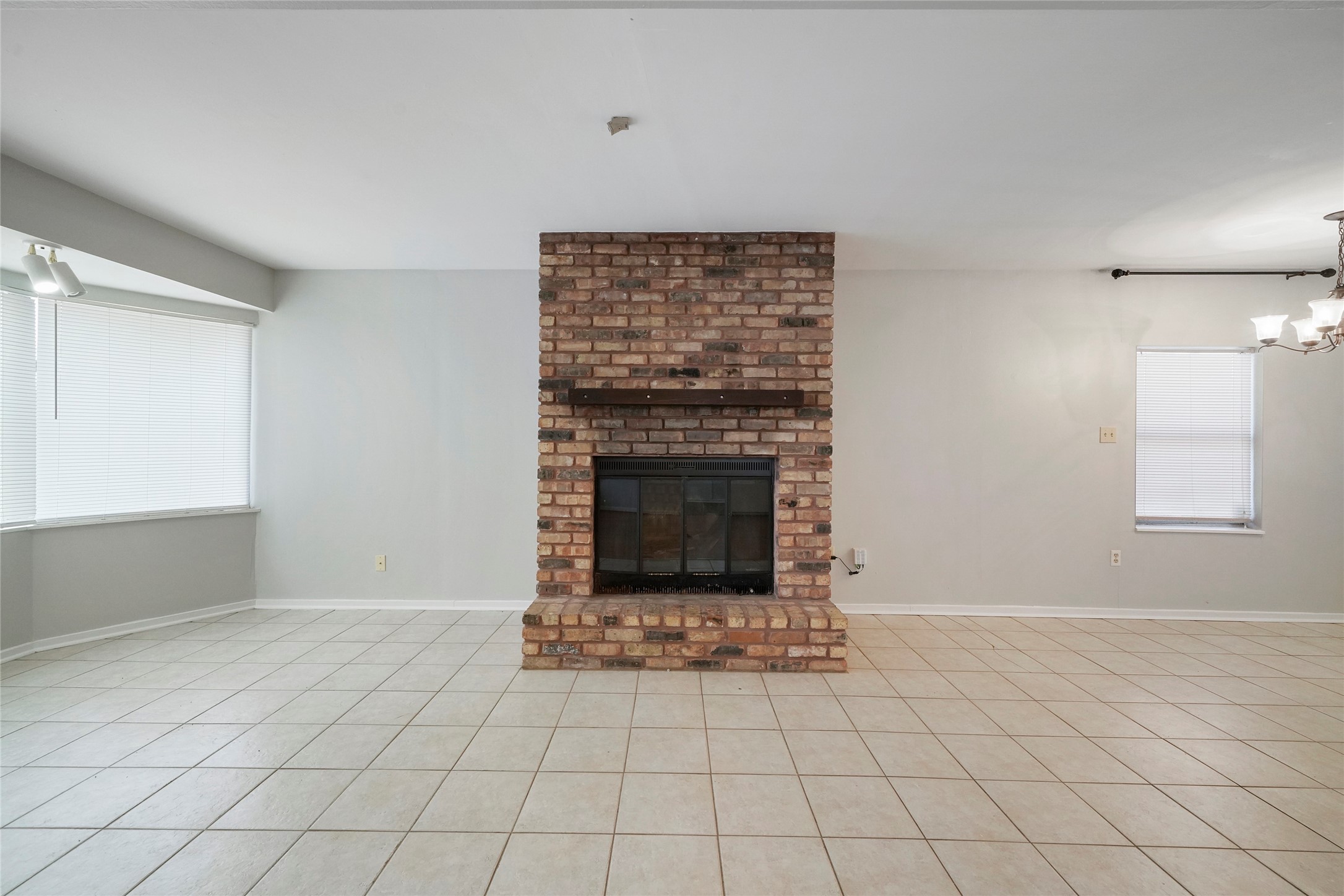 930 42nd Street Property Photo 12