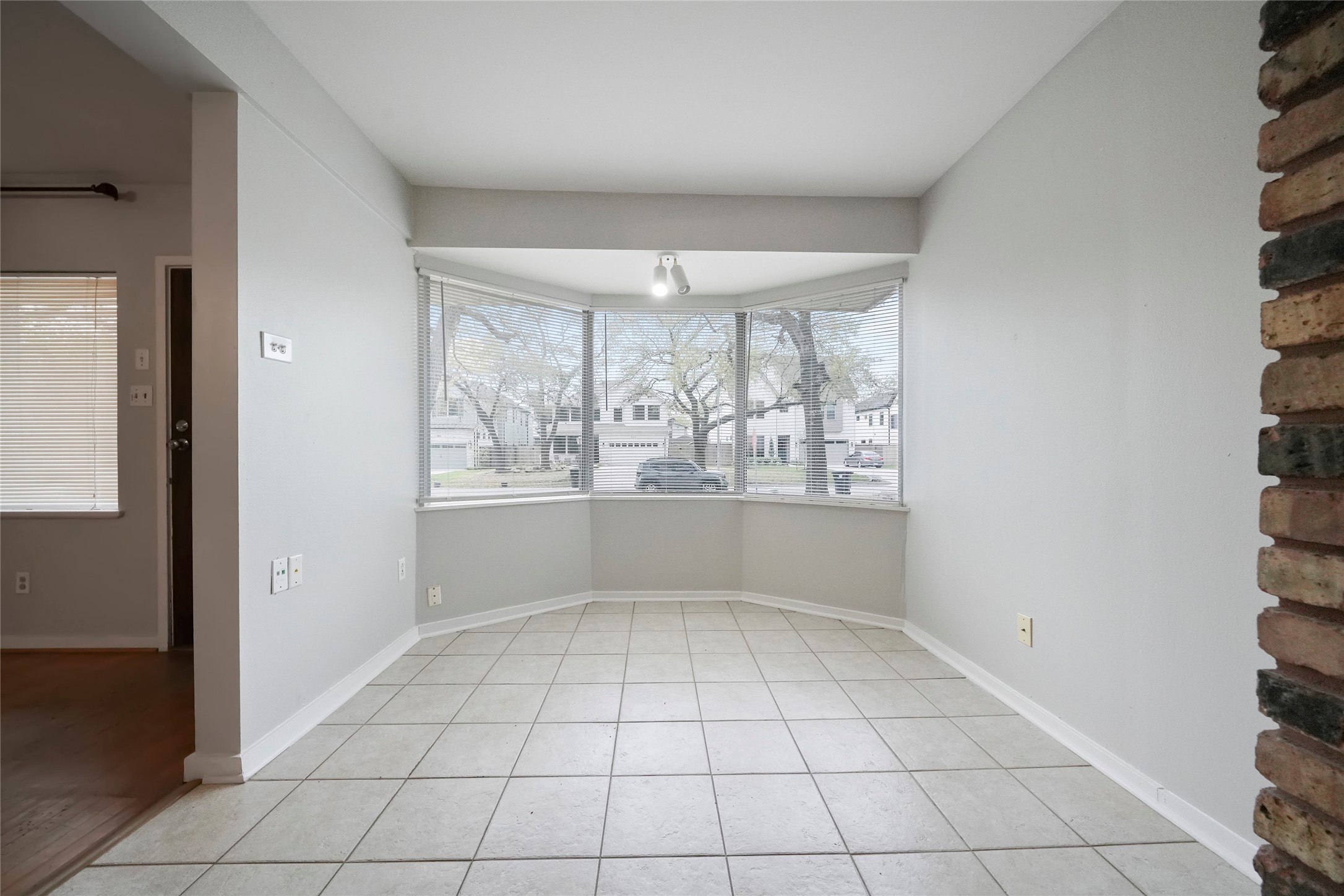 930 42nd Street Property Photo 13