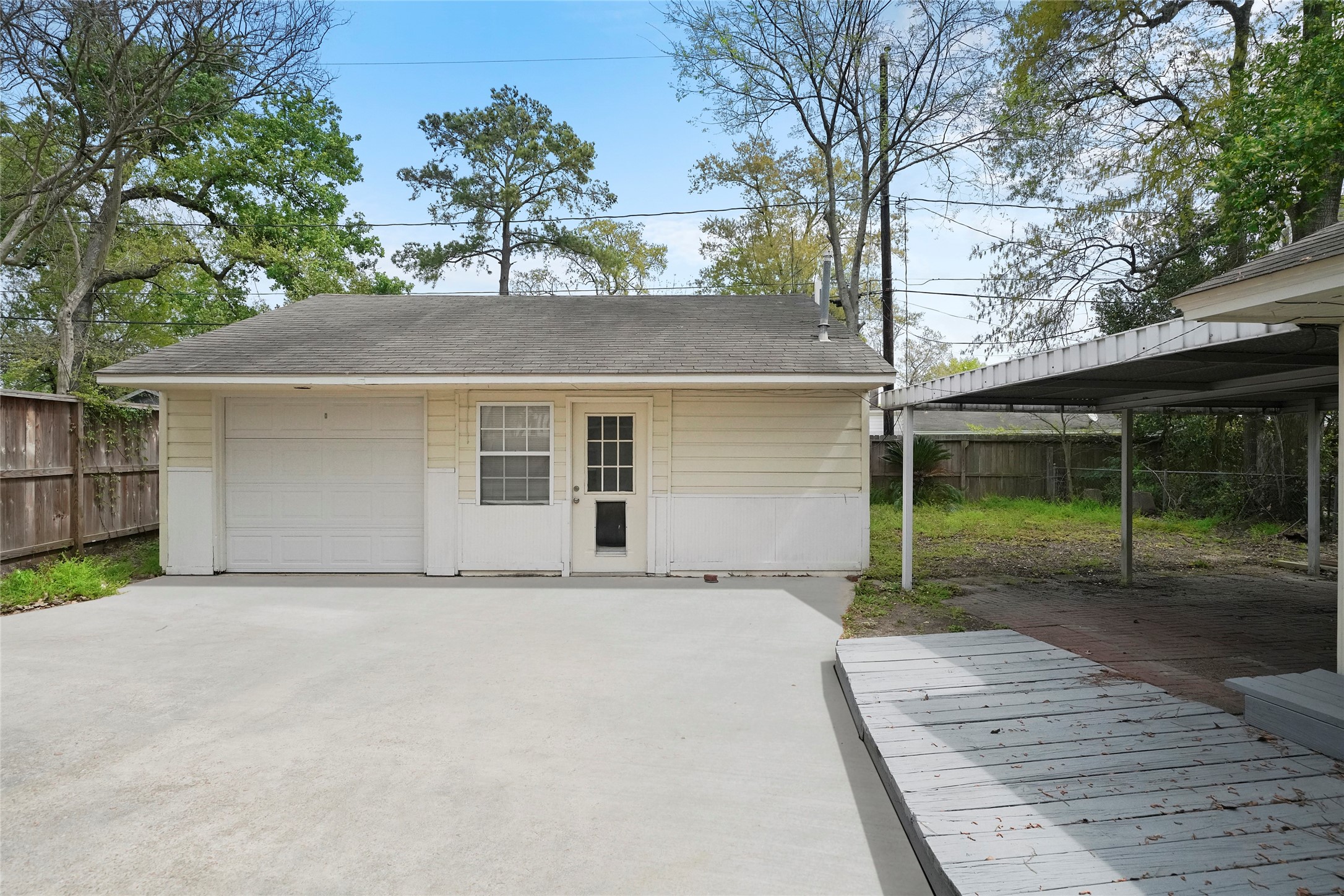 930 42nd Street Property Photo 28