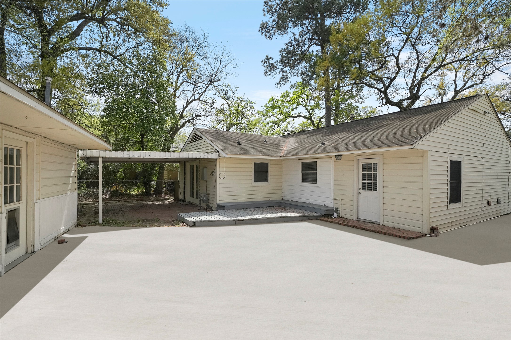 930 42nd Street Property Photo 32