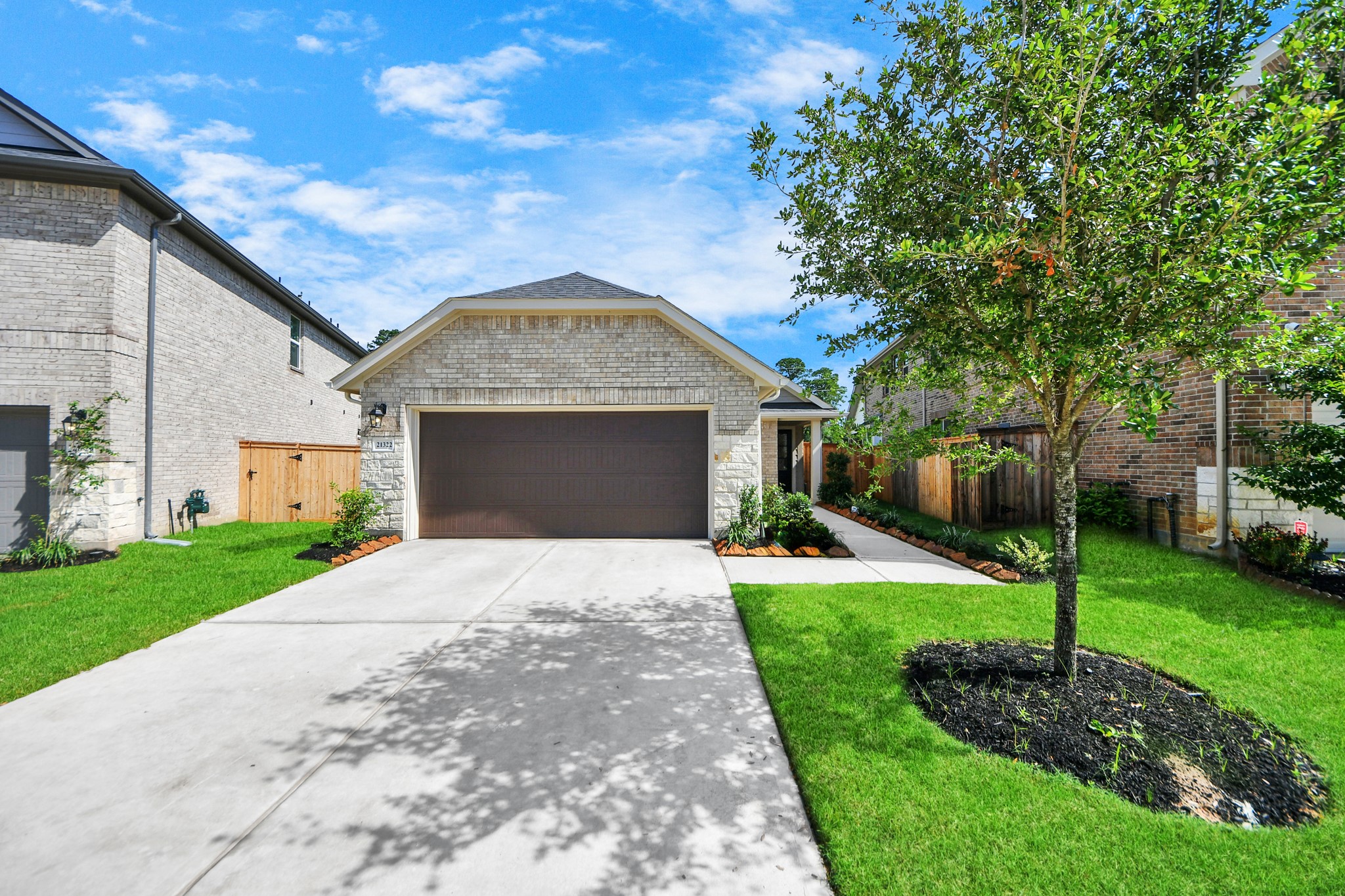 21322 Catelonia Yew Court Property Photo 1