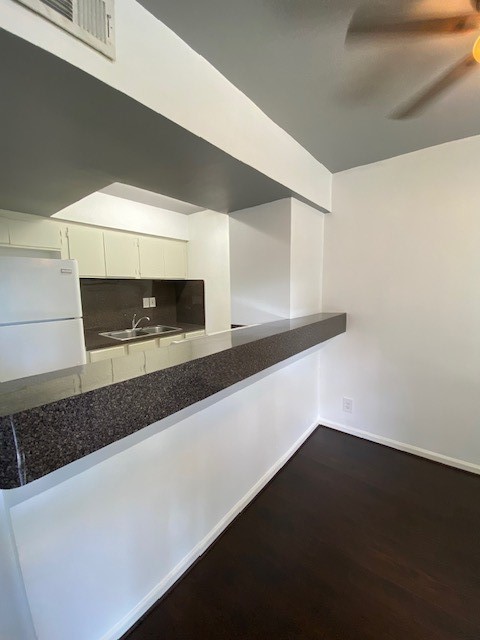 4701 Bell Street 6 Property Photo 3