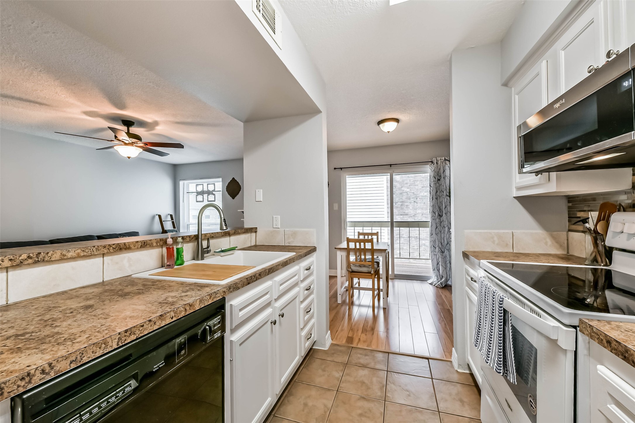 7600 Emmett F Lowry Expressway 904 Property Photo 12