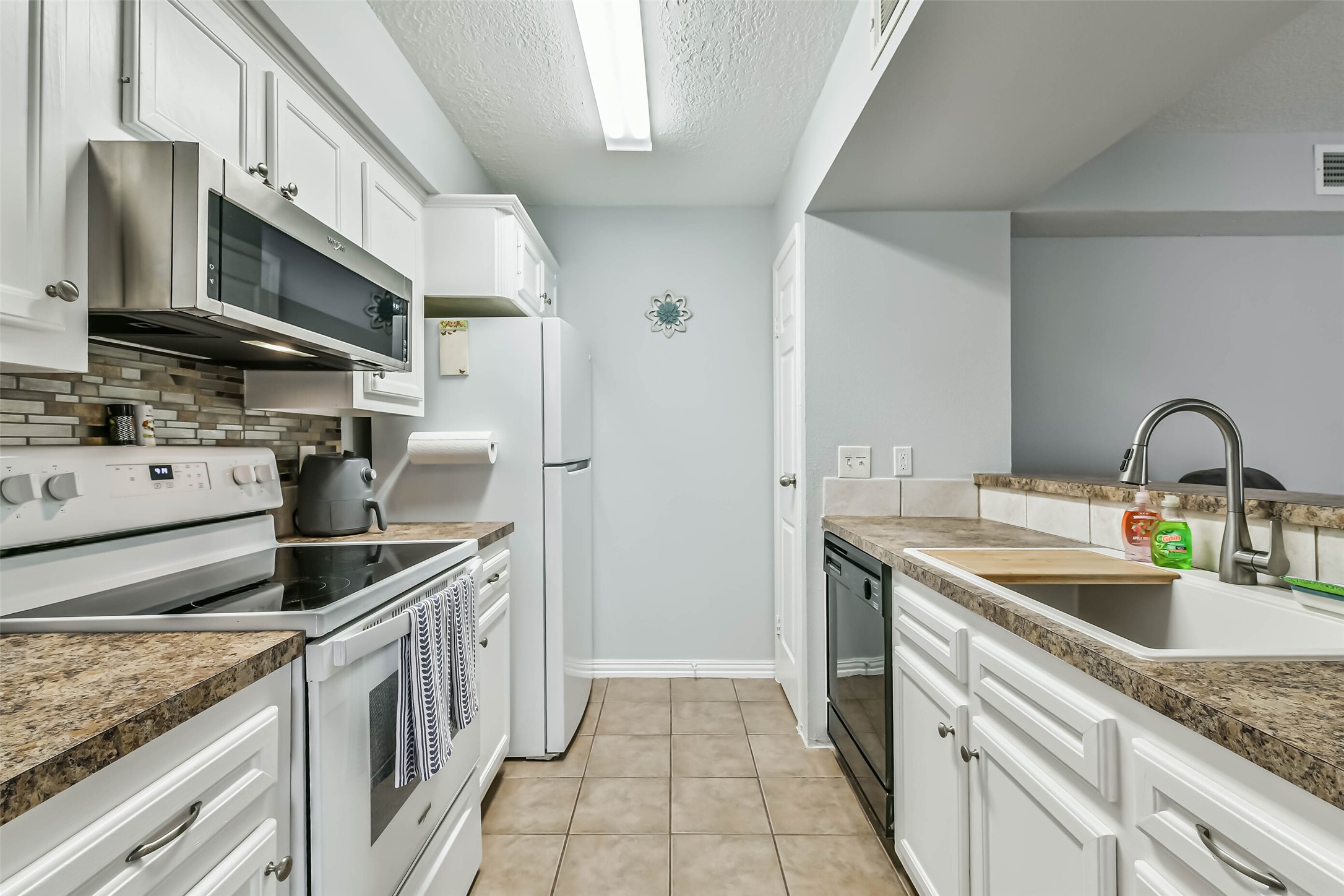 7600 Emmett F Lowry Expressway 904 Property Photo 13