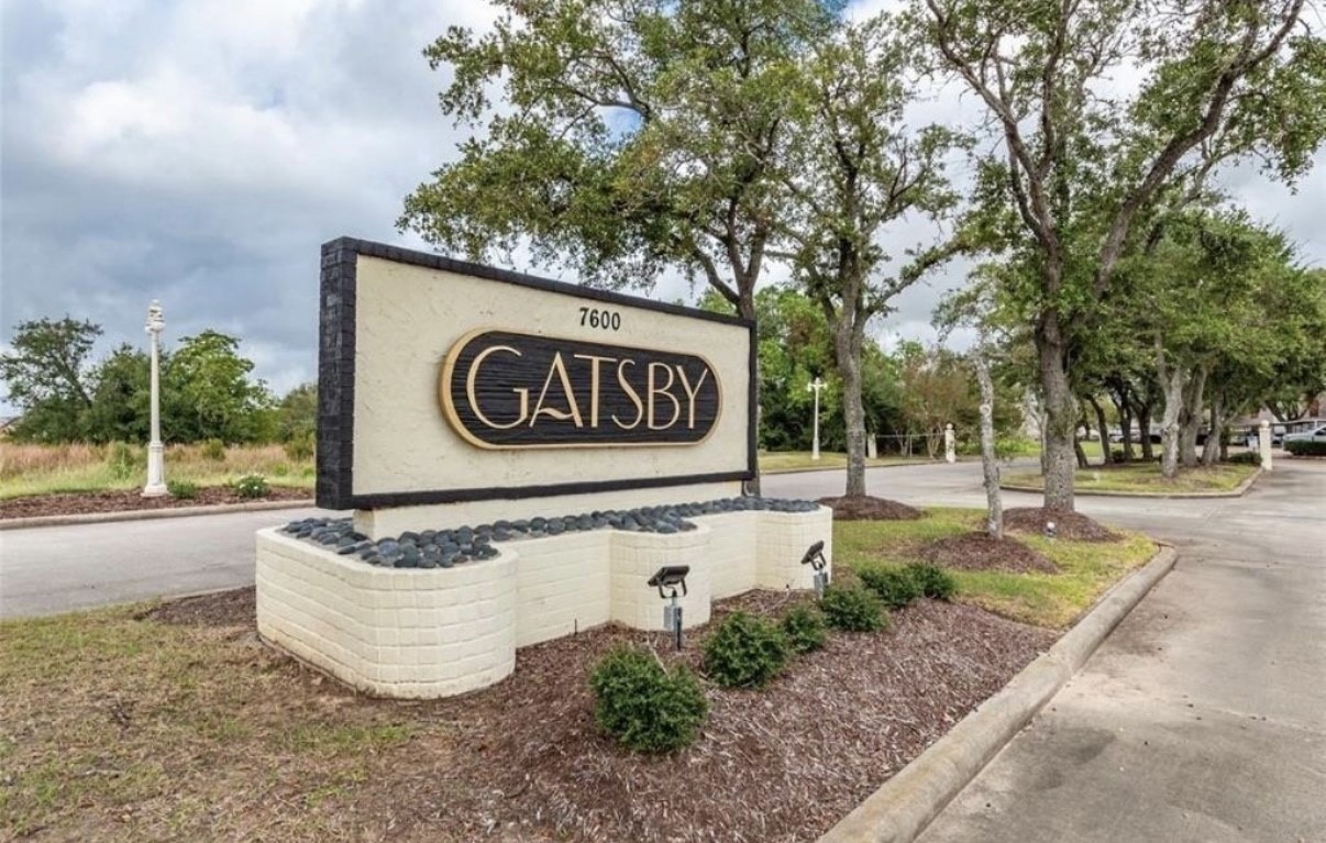 7600 Emmett F Lowry Expressway 904 Property Photo 24