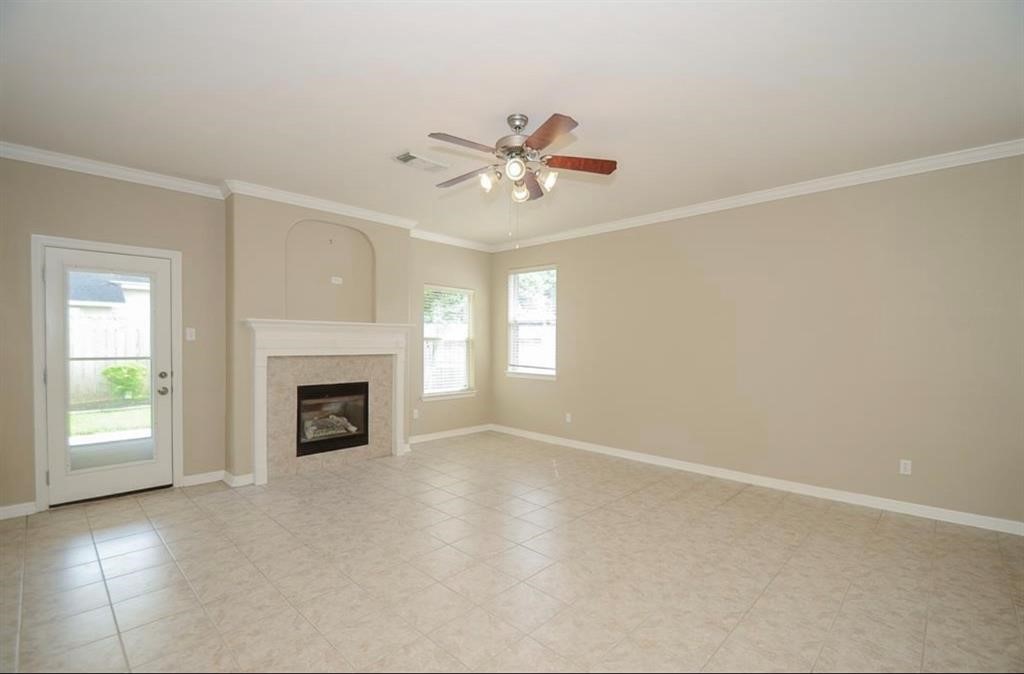 210 Riverway Bluff Lane Property Photo 4