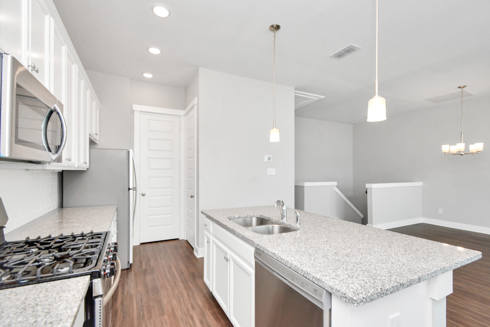 705 Strawberry Pines Court Property Photo 14