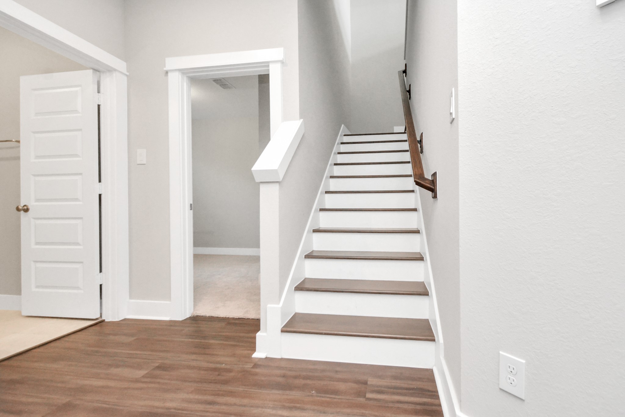705 Strawberry Pines Court Property Photo 15