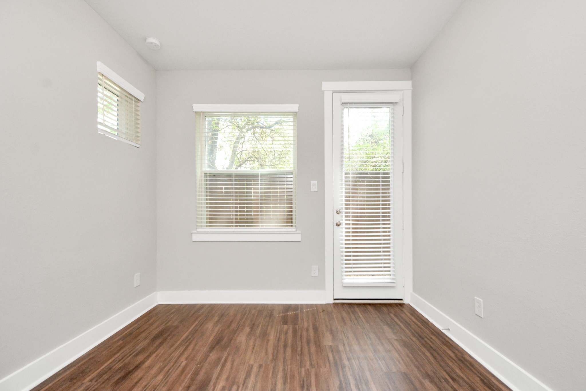 705 Strawberry Pines Court Property Photo 16