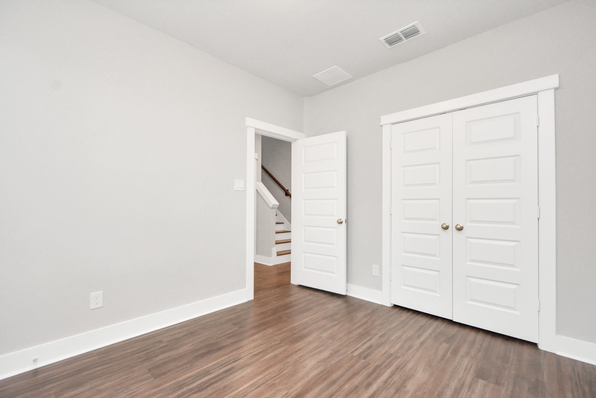 705 Strawberry Pines Court Property Photo 17