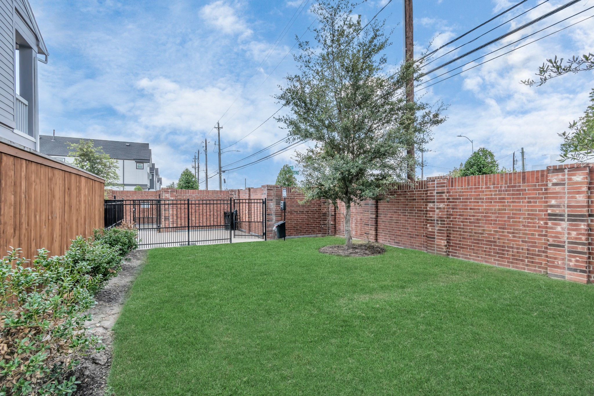 705 Strawberry Pines Court Property Photo 47