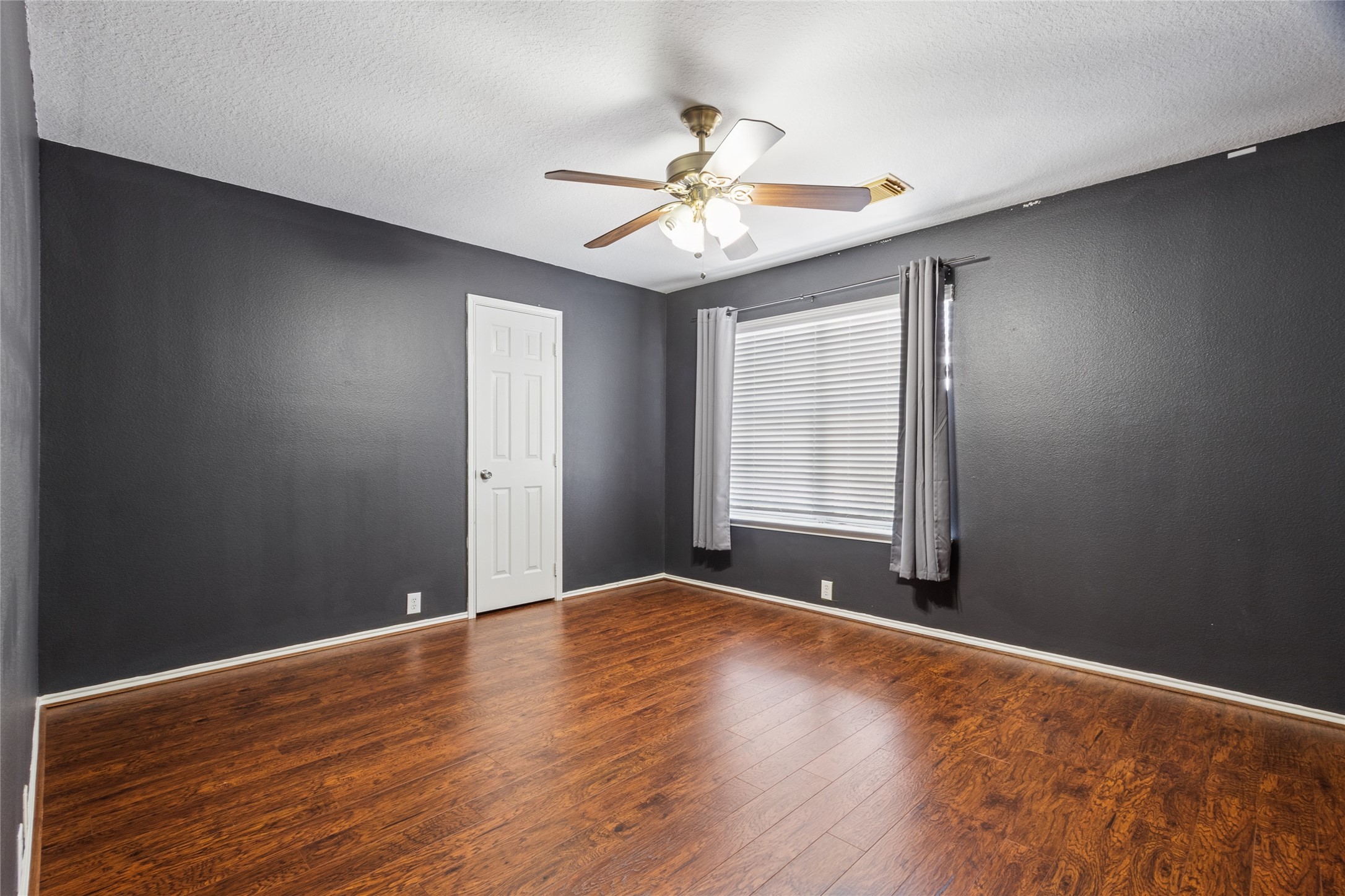 10306 Logan Bridge Lane Property Photo 21