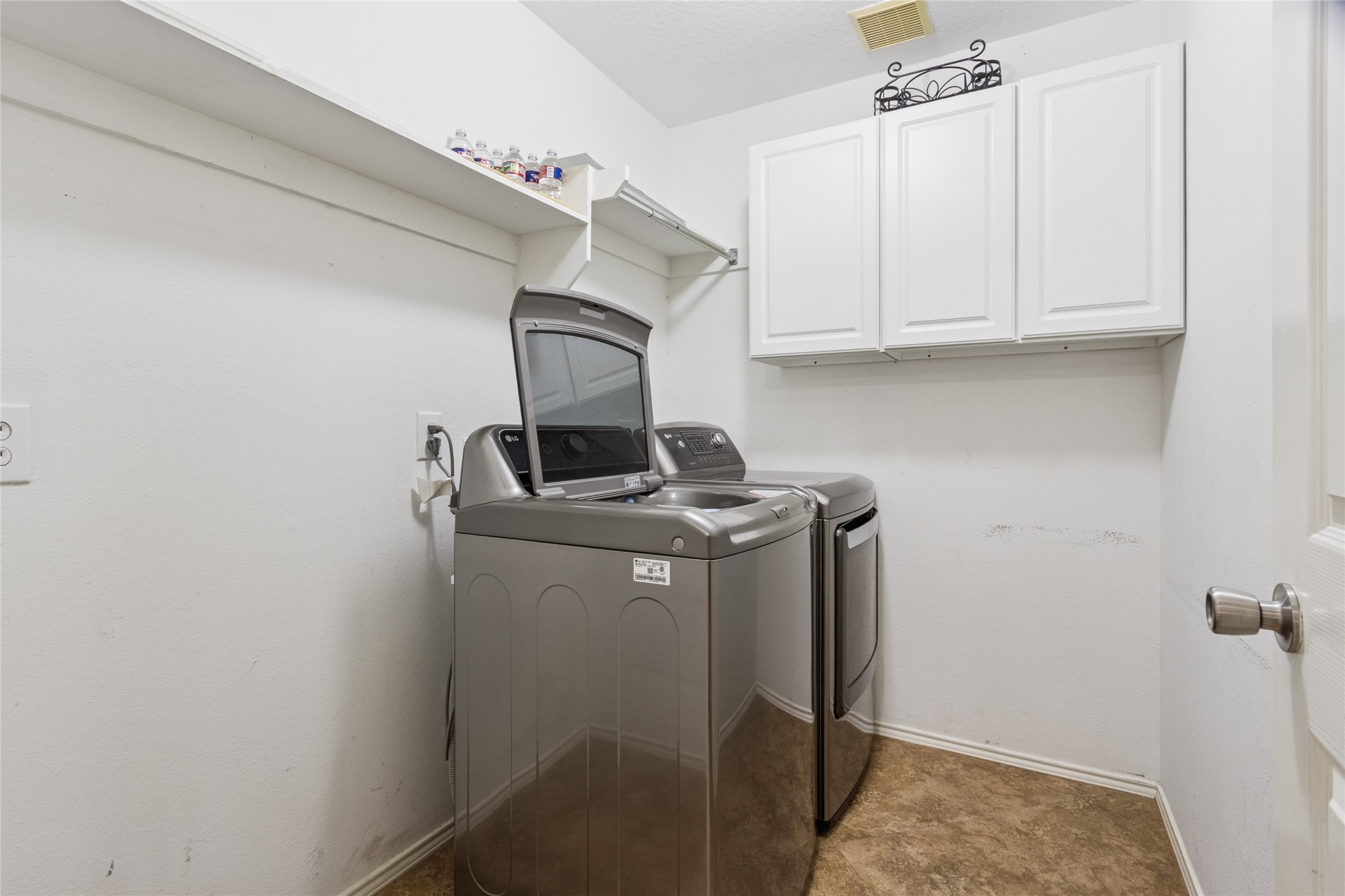 10306 Logan Bridge Lane Property Photo 23