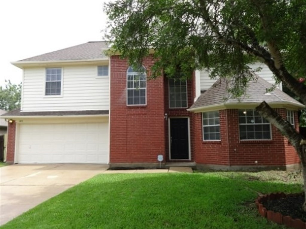 1103 Lochmoor Lane Property Photo 1