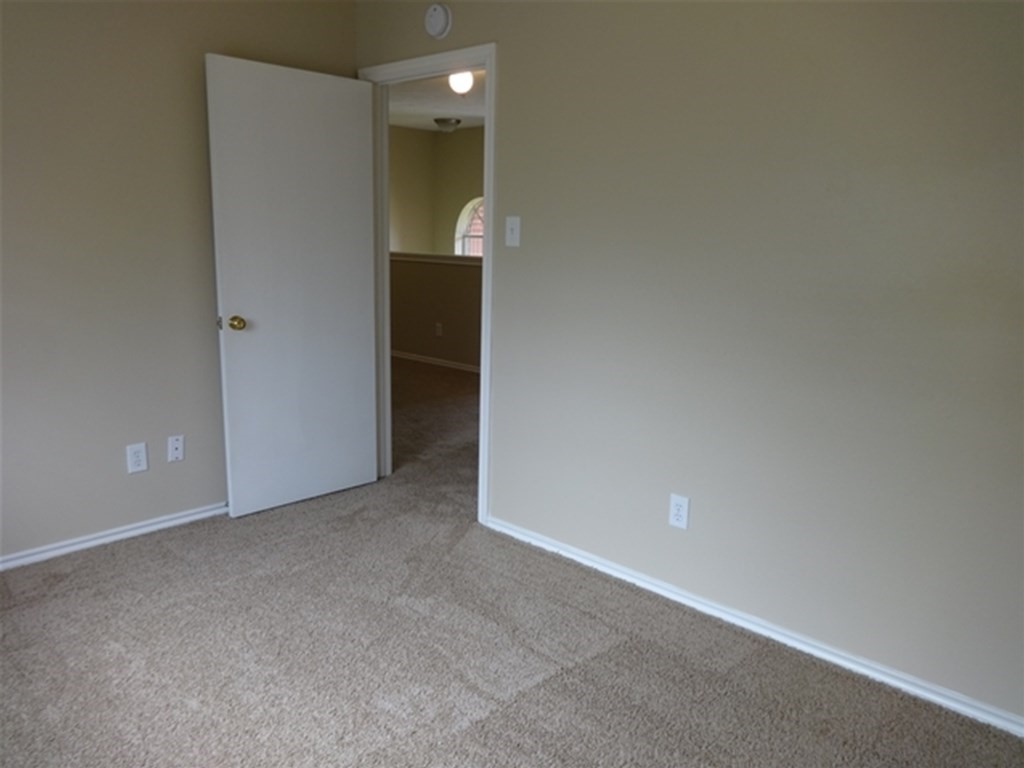 1103 Lochmoor Lane Property Photo 14