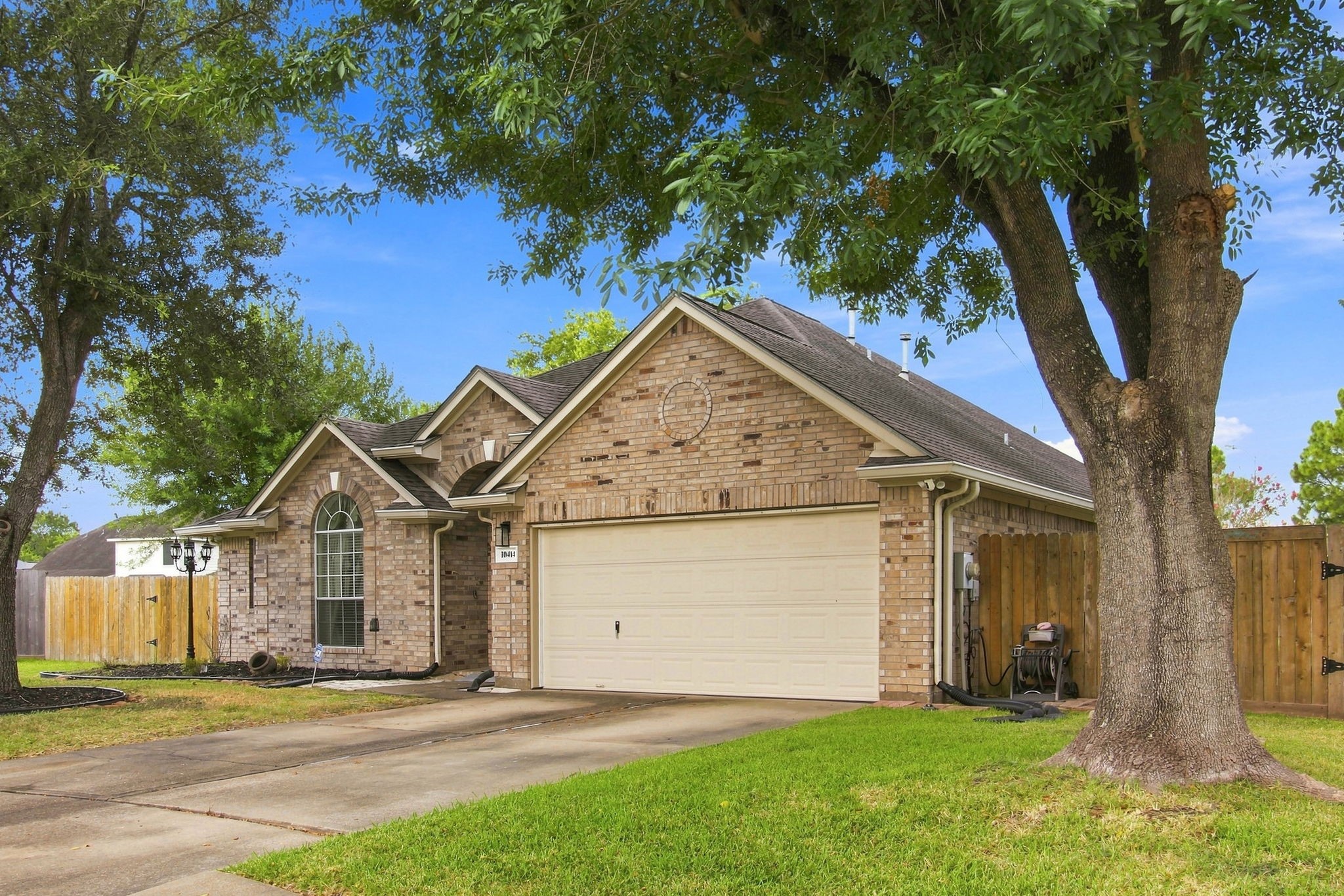 10414 Ray Brook Lane Property Photo 2