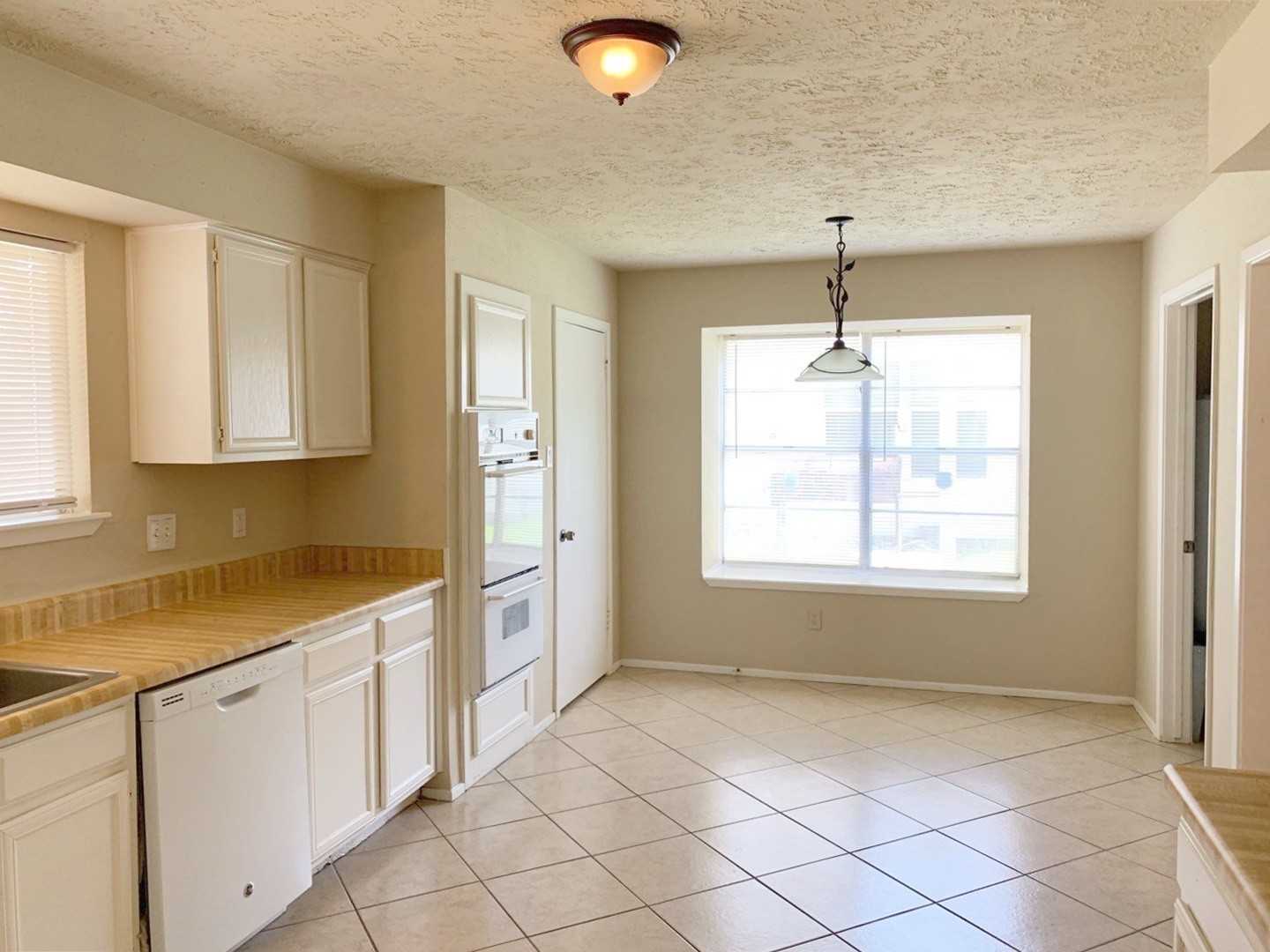 17138 Cutter Way Property Photo 9