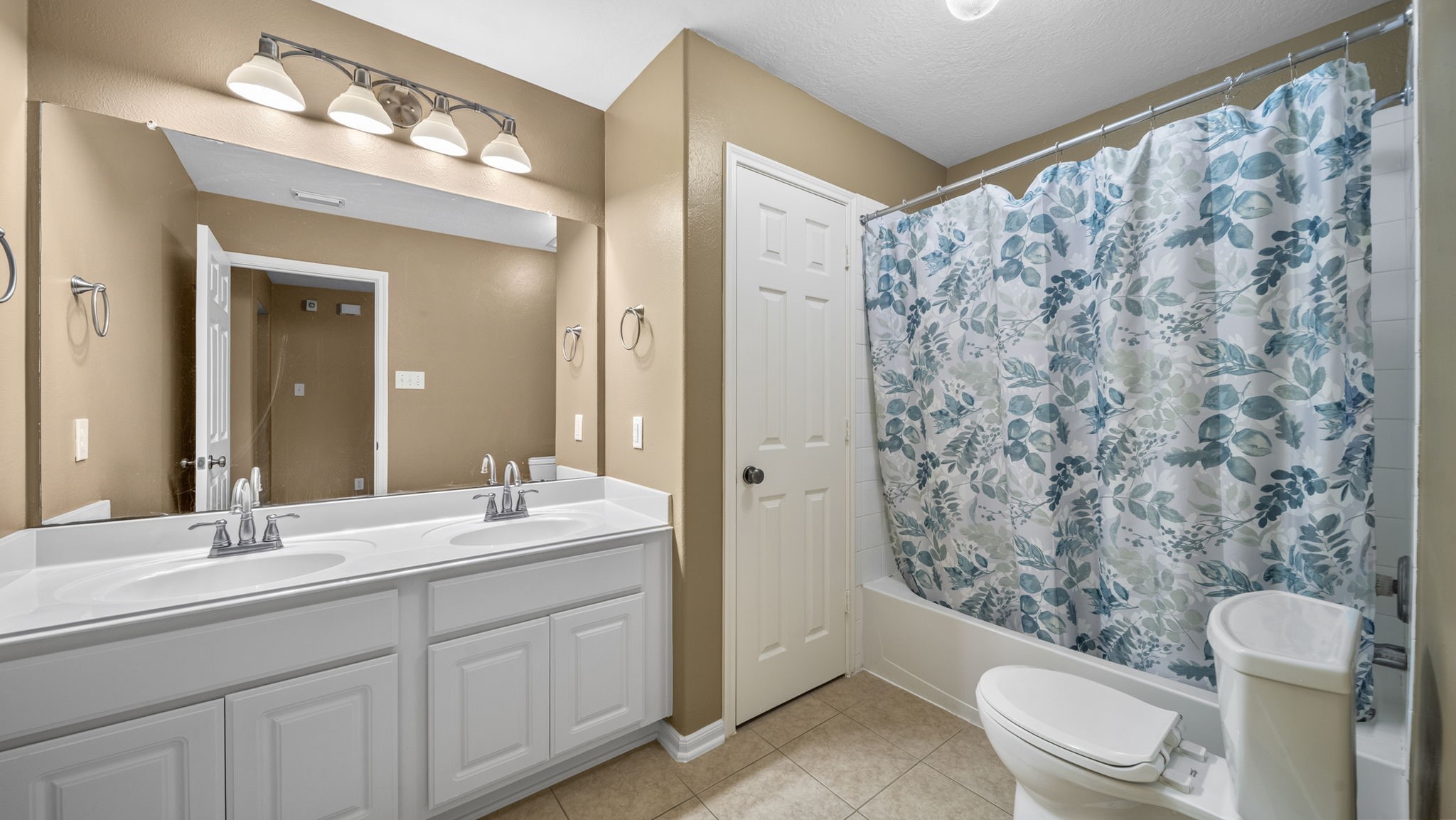 16710 Moss Green Court Property Photo 16