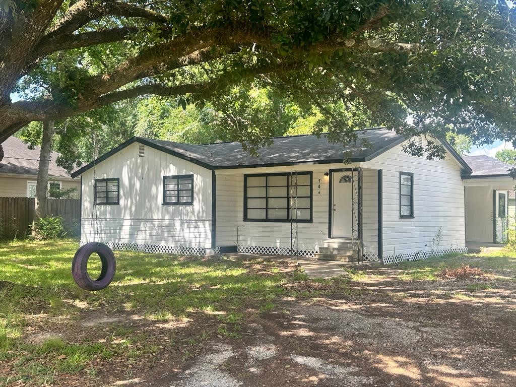 125 Kellum Street Property Photo 2