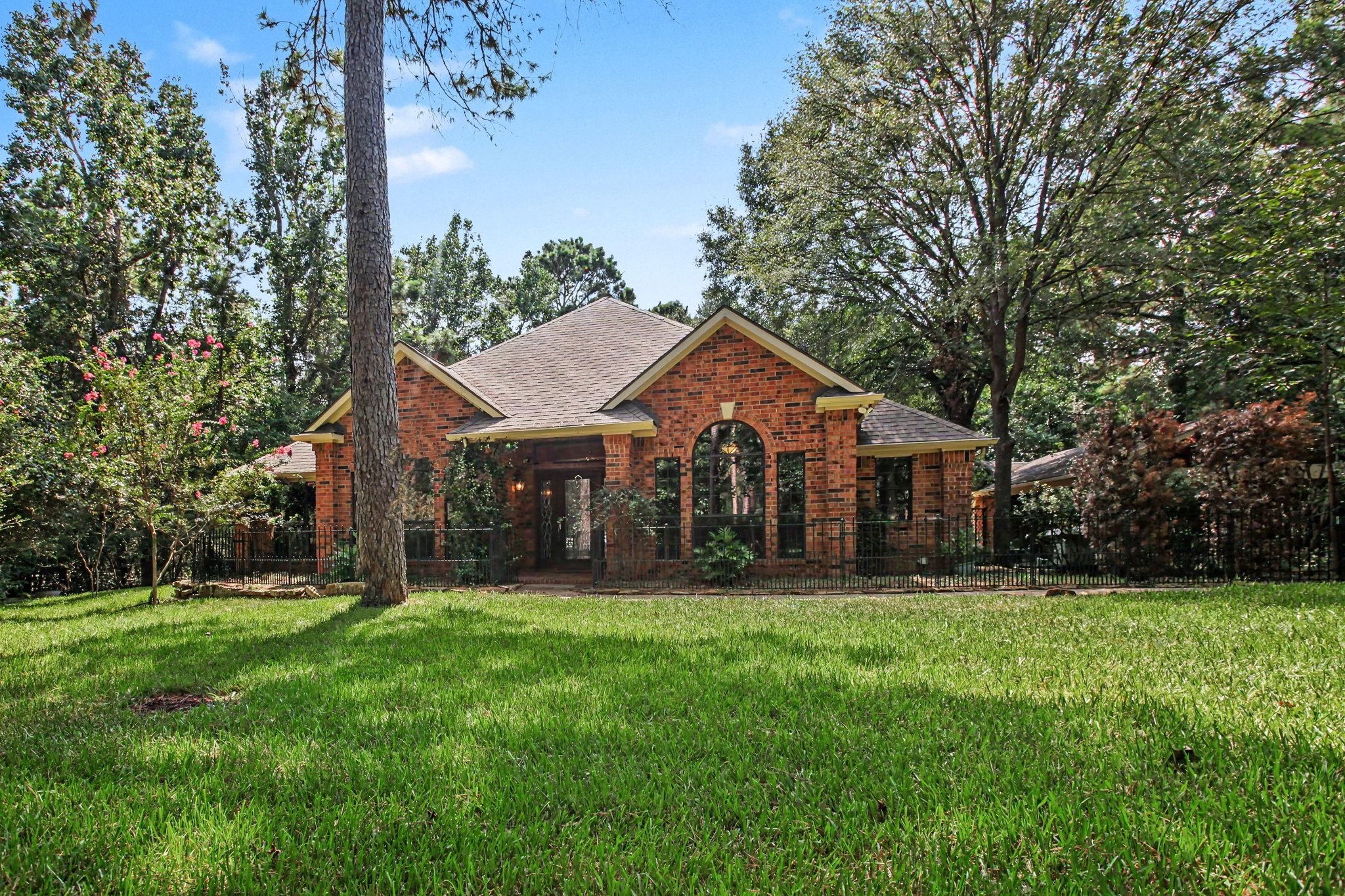 12102 Oak Haven W Drive Property Photo 3