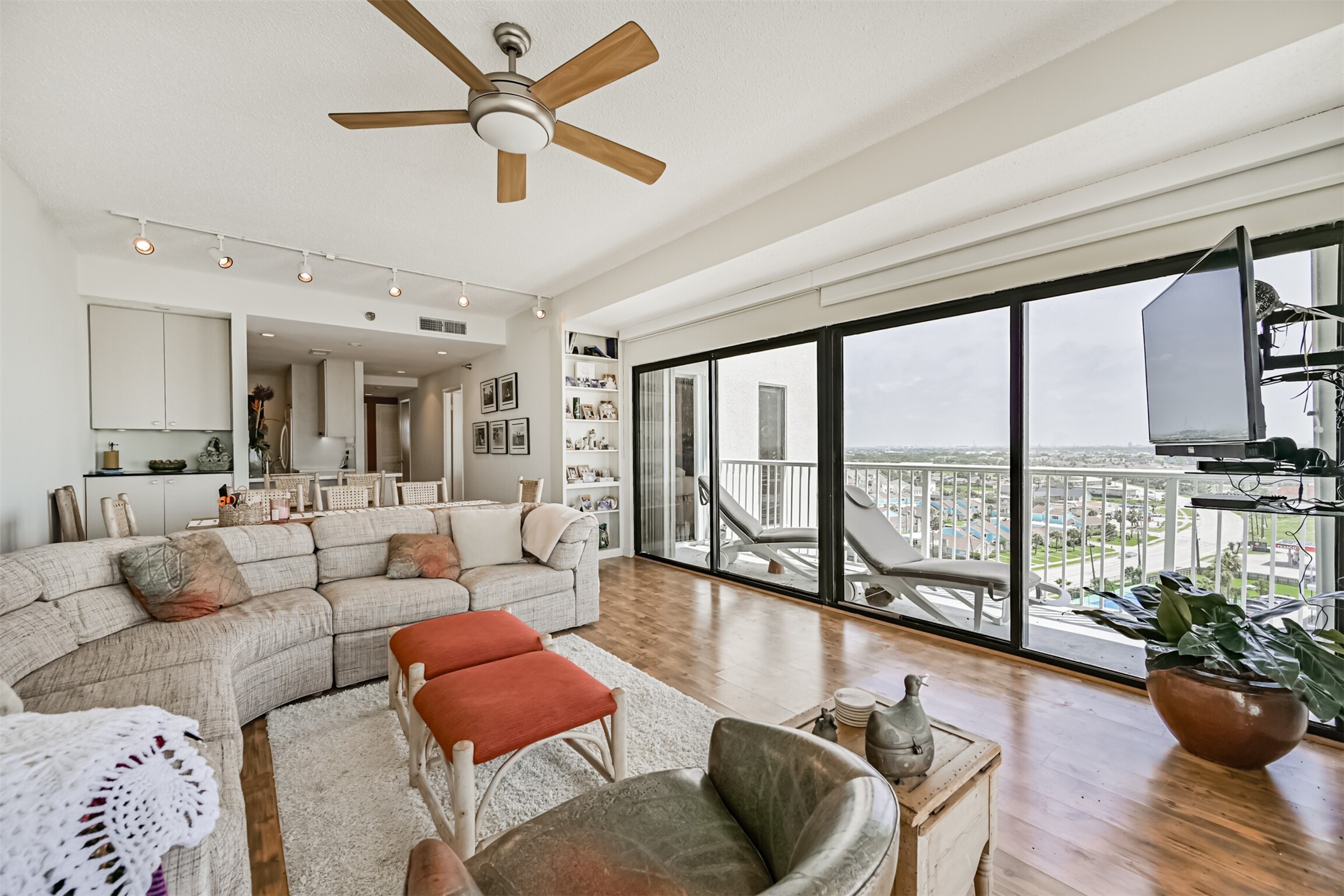 7700 Seawall Boulevard 1001 Property Photo 31
